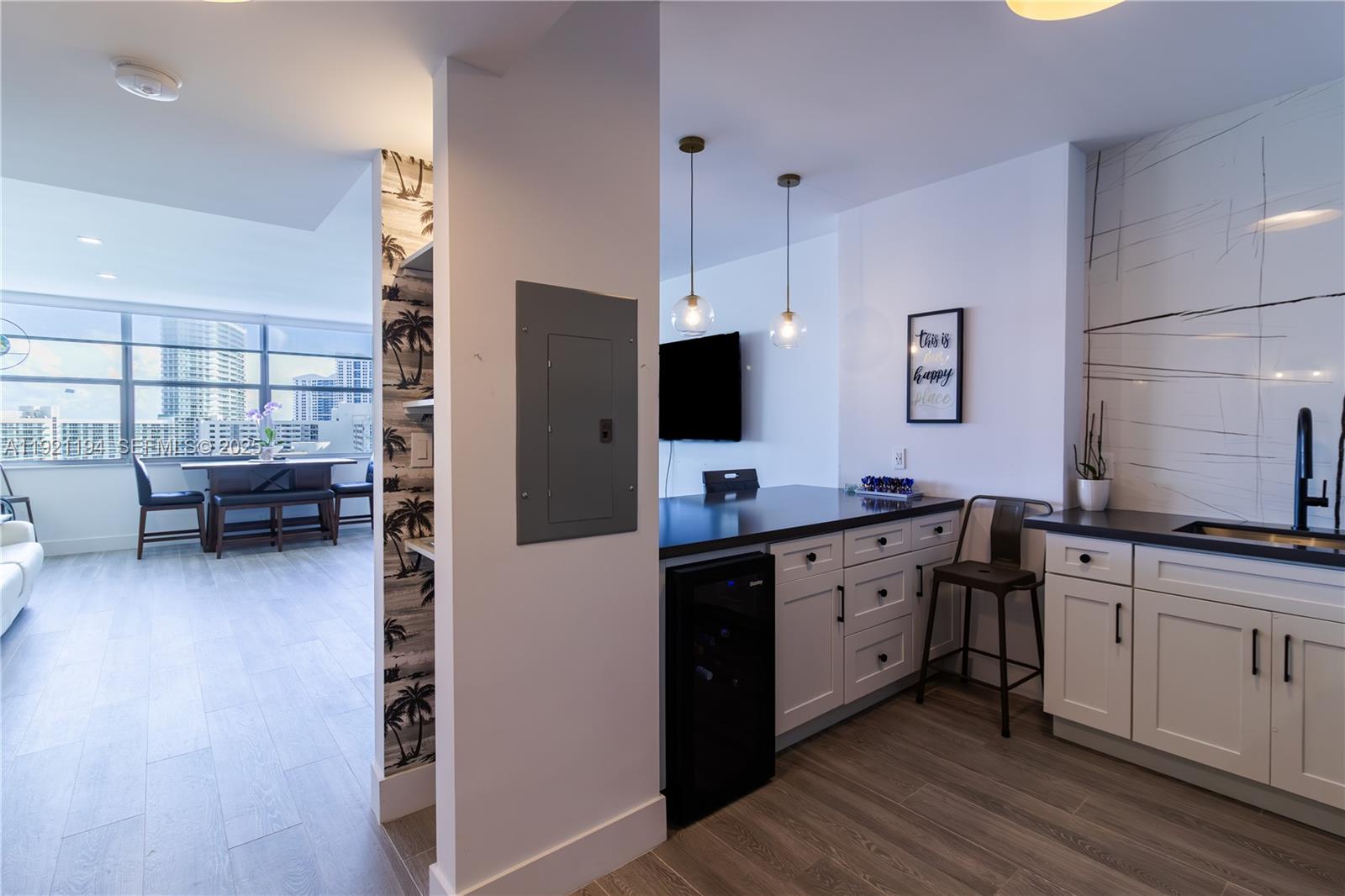 20 E Island Ave # 1415