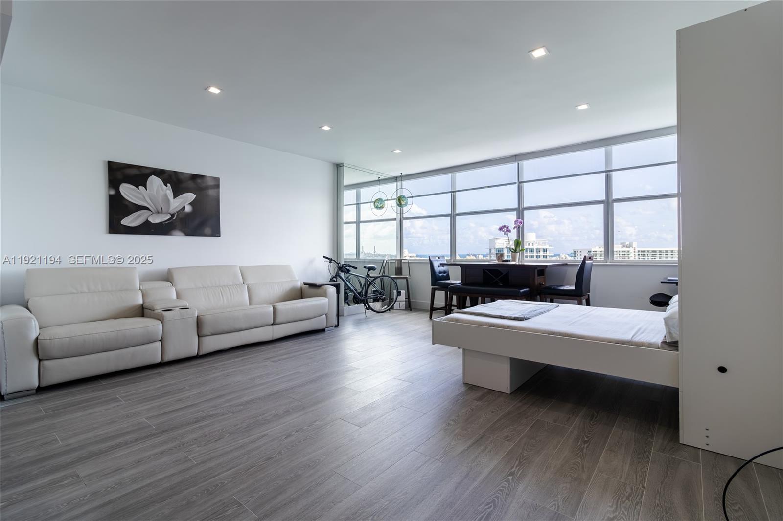 20 E Island Ave # 1415