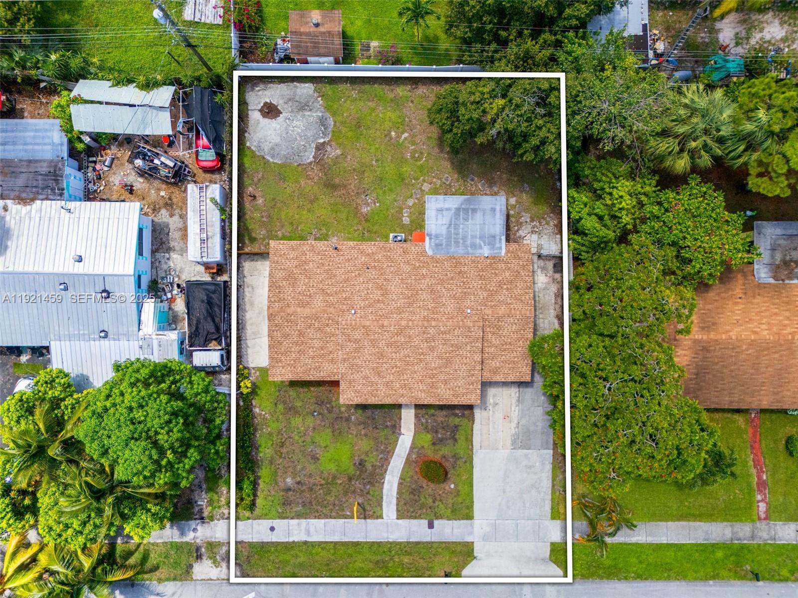 3220 NW 4th Ct