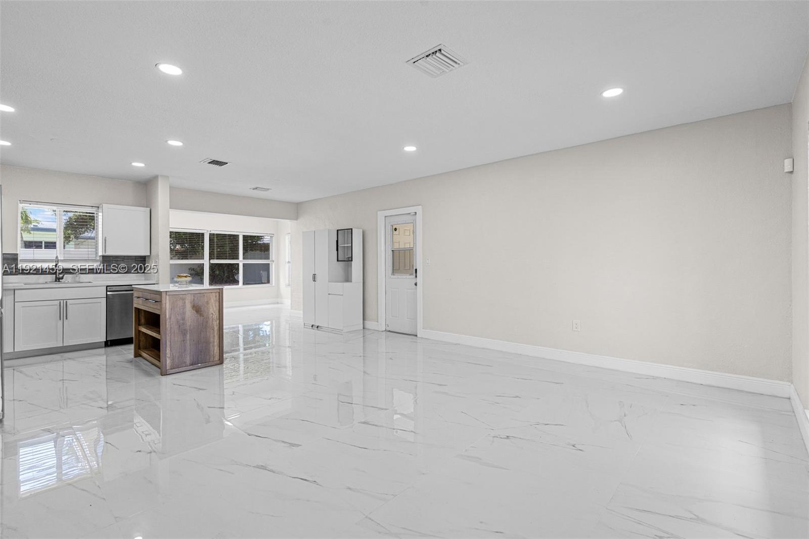 3220 NW 4th Ct
