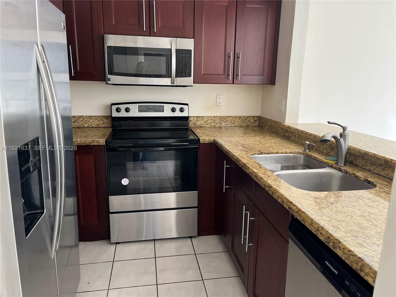 13280 SW 88th Ln # B Unit: 203-B