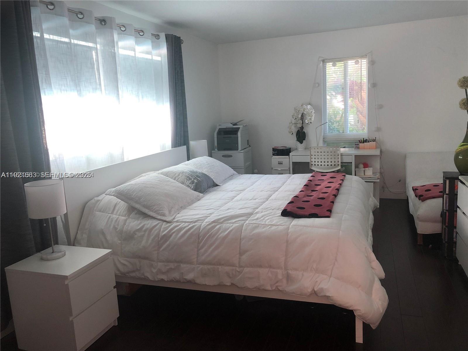 9971 W Bay Harbor Dr # 101