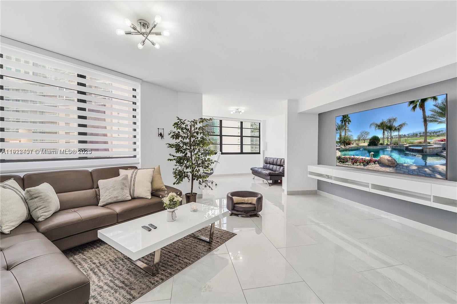 999 Brickell Bay Dr # 711