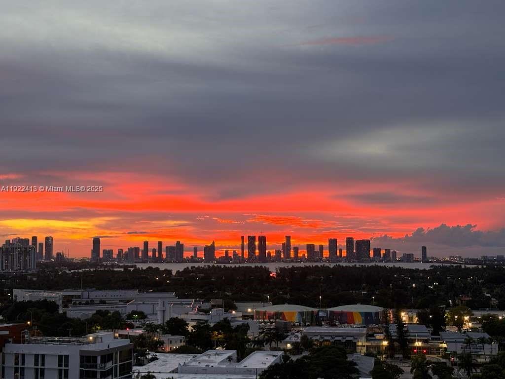 2401 Collins Ave # 1807