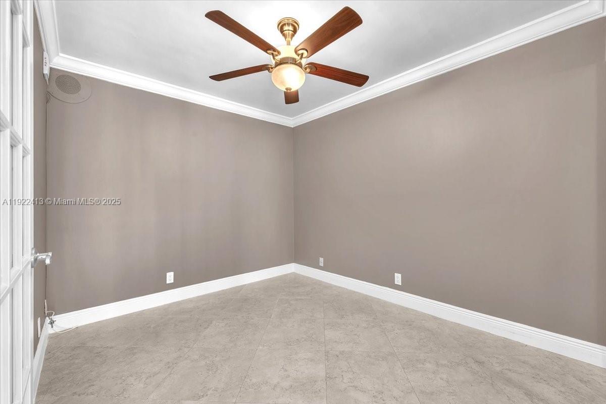 2401 Collins Ave # 1807