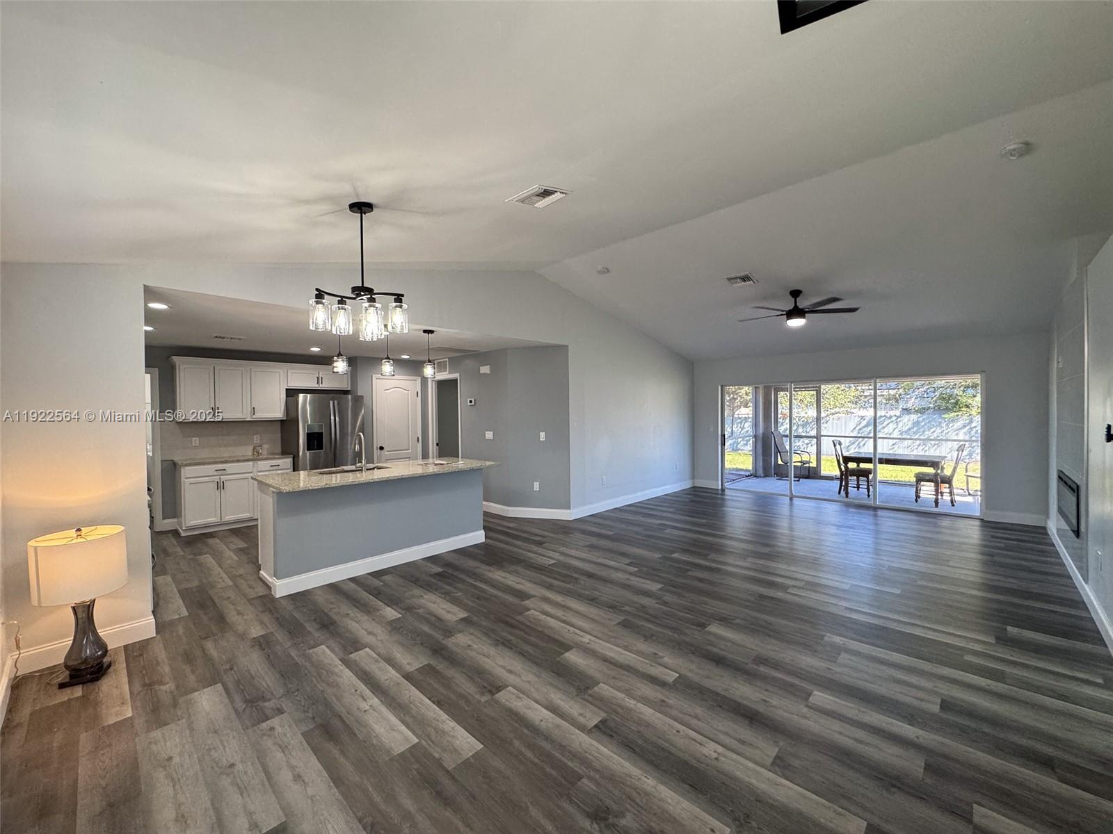 1021 NW 10th Ave # 0