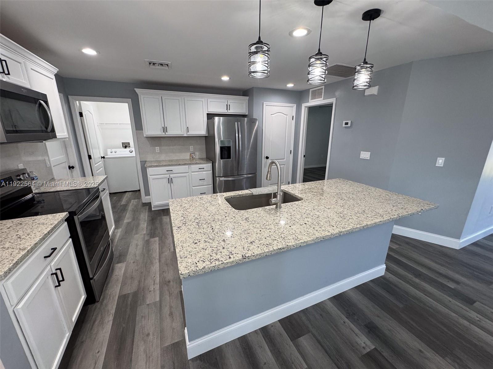 1021 NW 10th Ave # 0