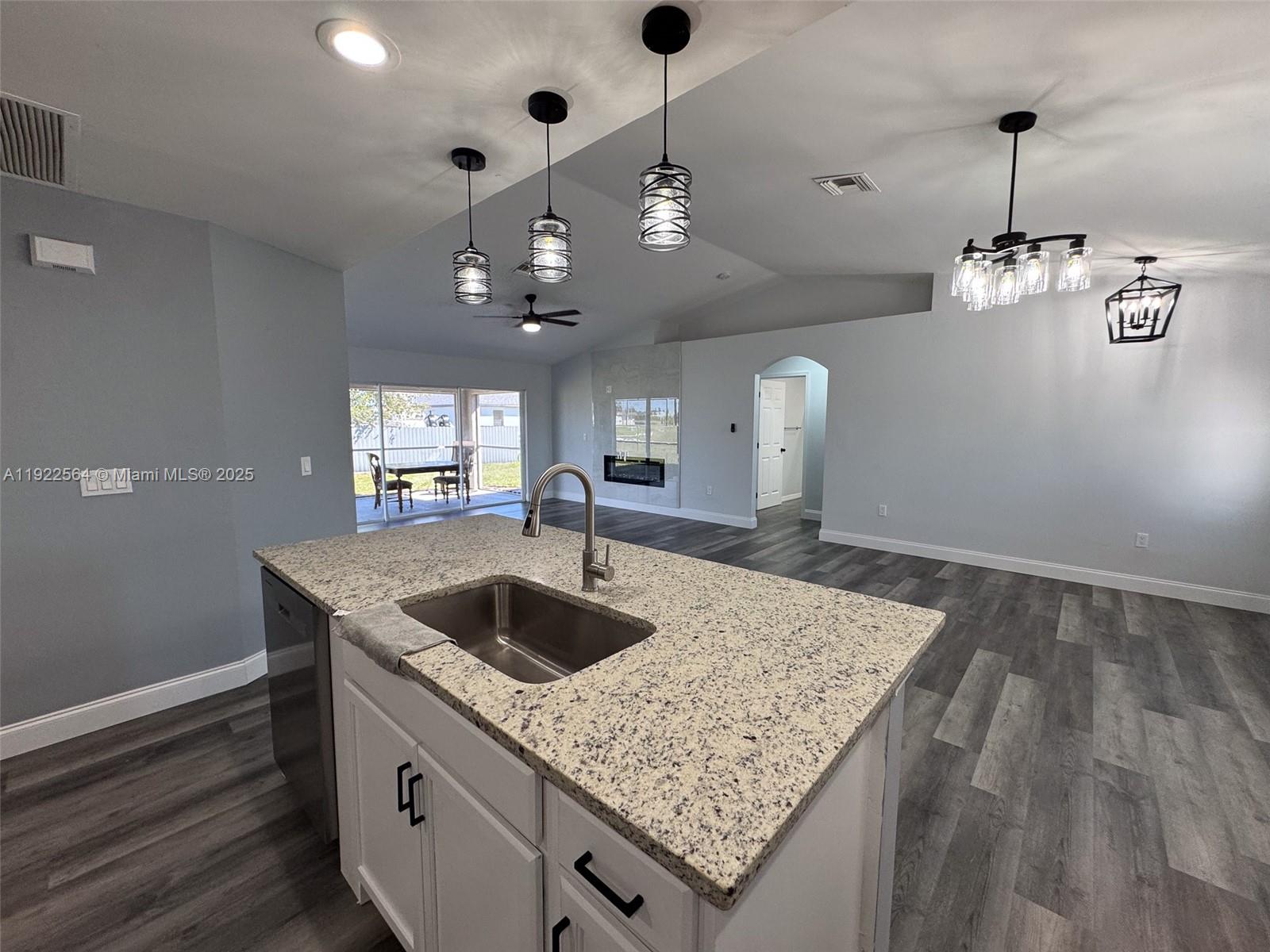 1021 NW 10th Ave # 0