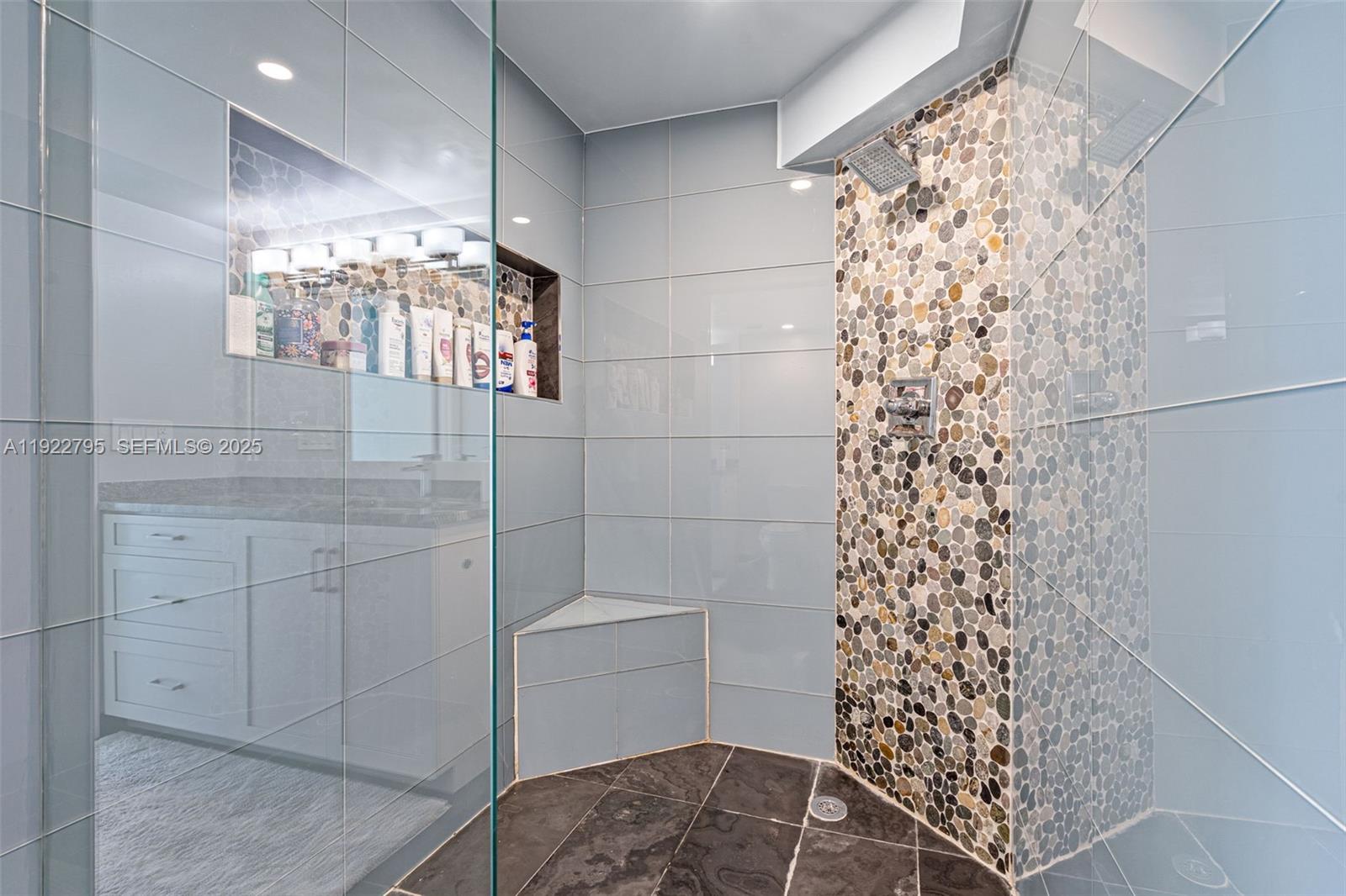 1865 Brickell Ave # A1013