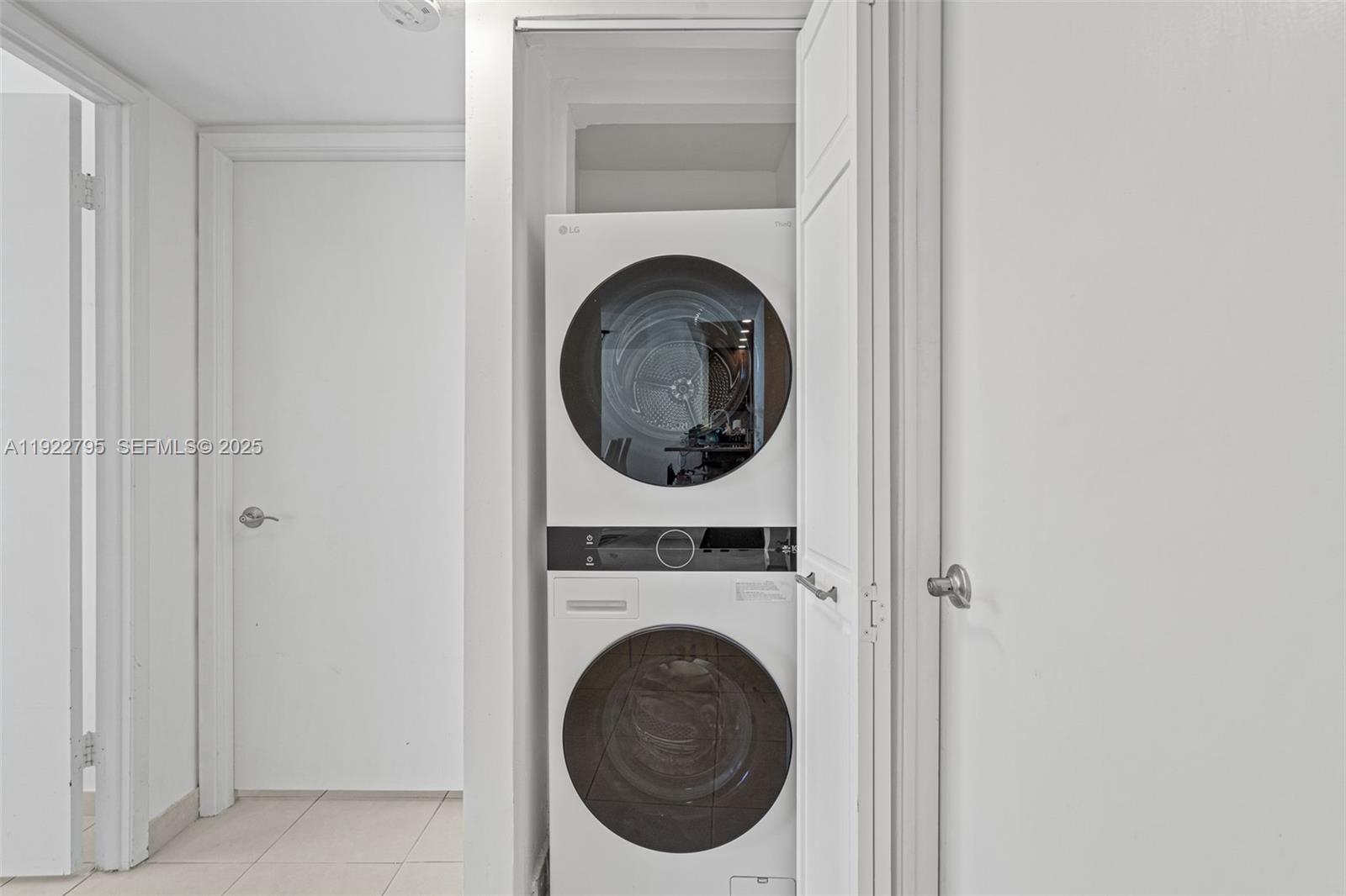 1865 Brickell Ave # A1013