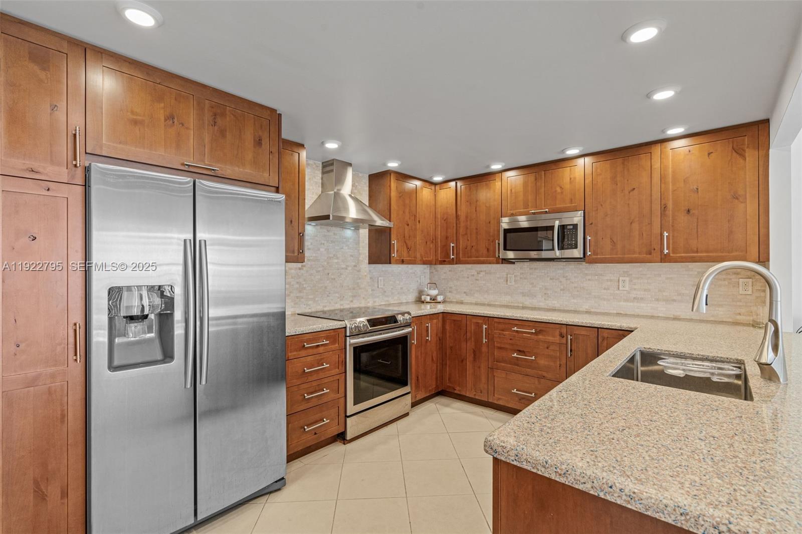 1865 Brickell Ave # A1013