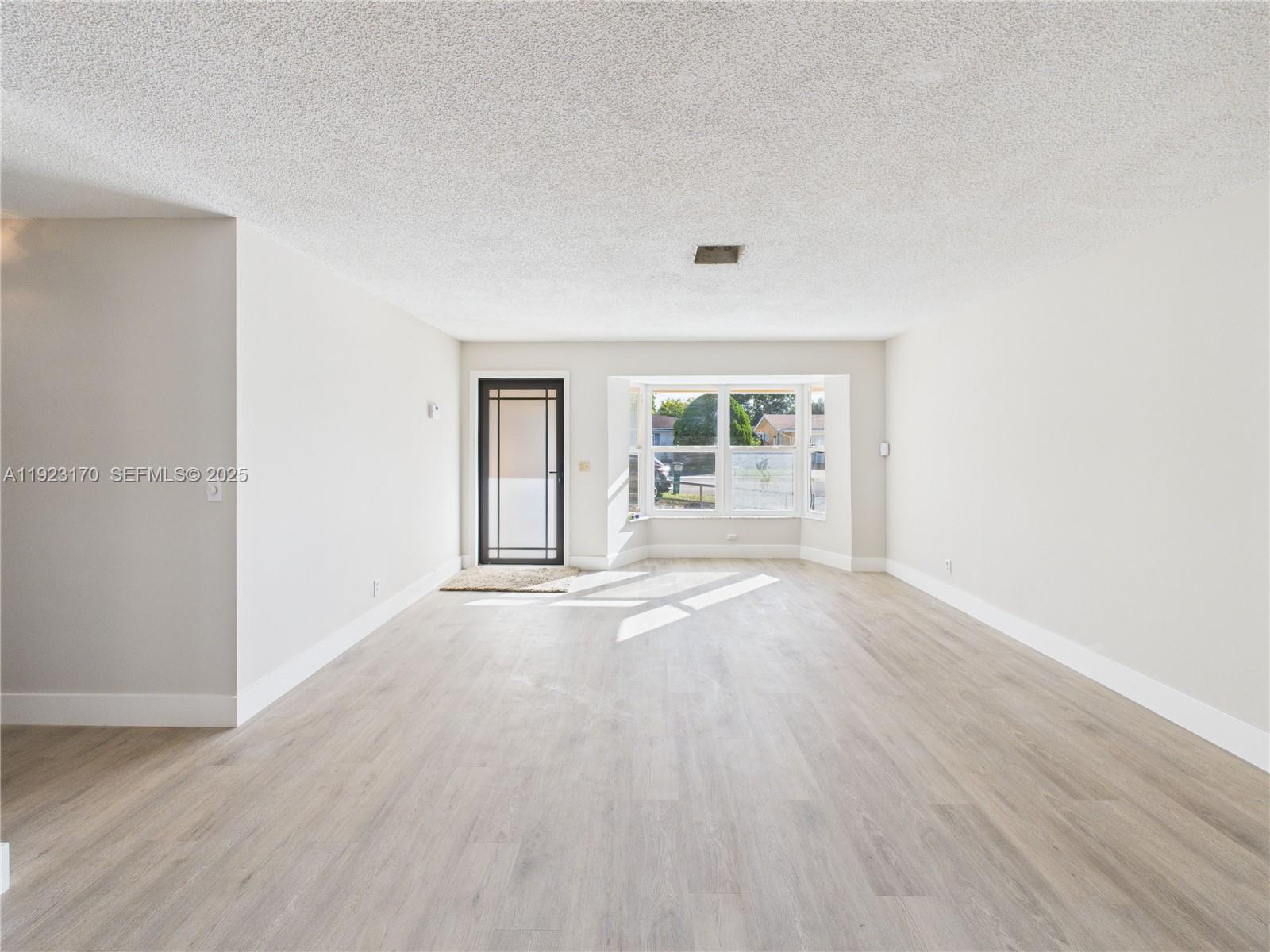 10221 SW 50th Ct