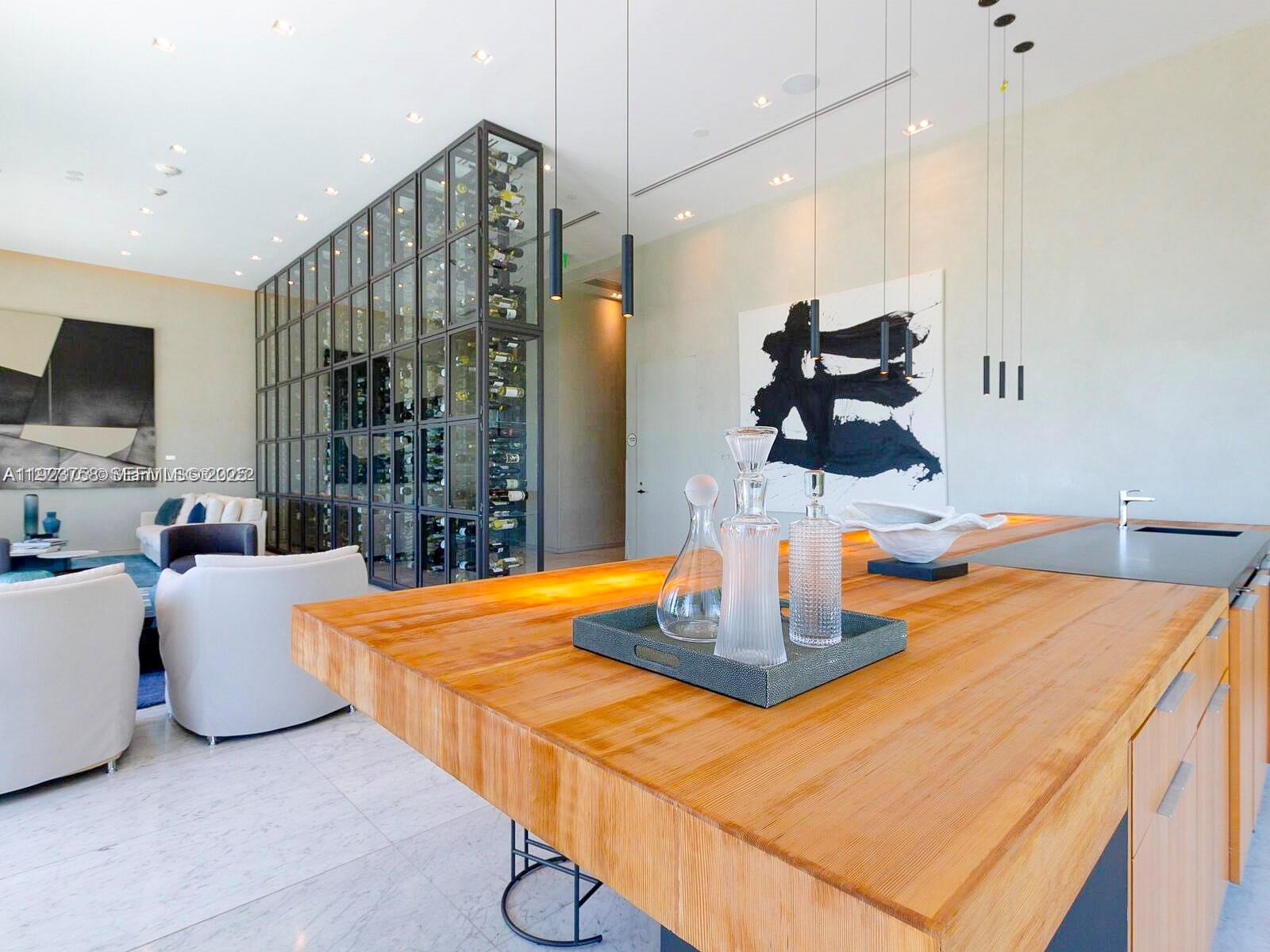 3131 NE 7th Ave # 2702