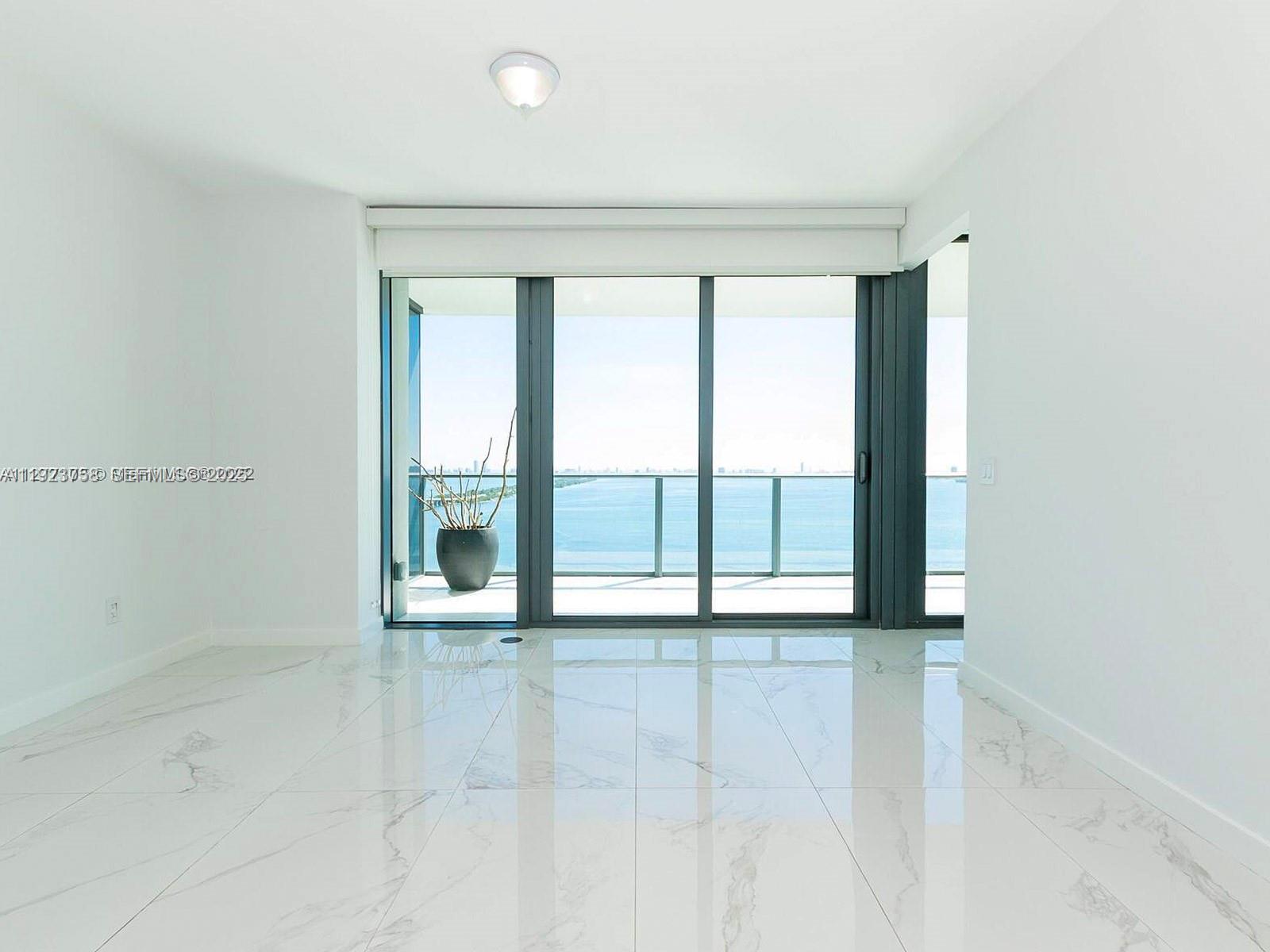 3131 NE 7th Ave # 2702