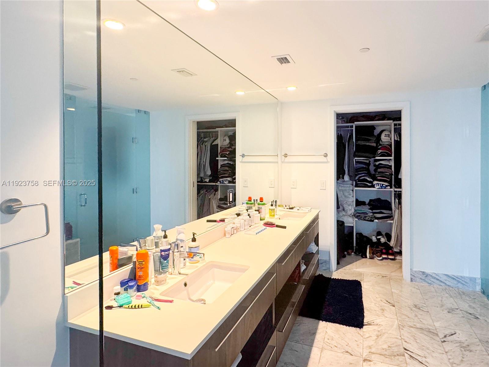 3131 NE 7th Ave # 2702