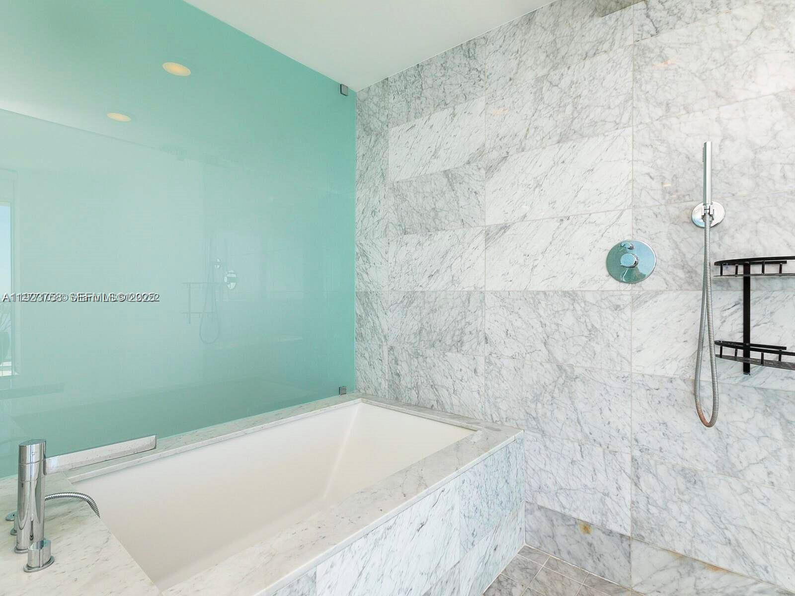 3131 NE 7th Ave # 2702