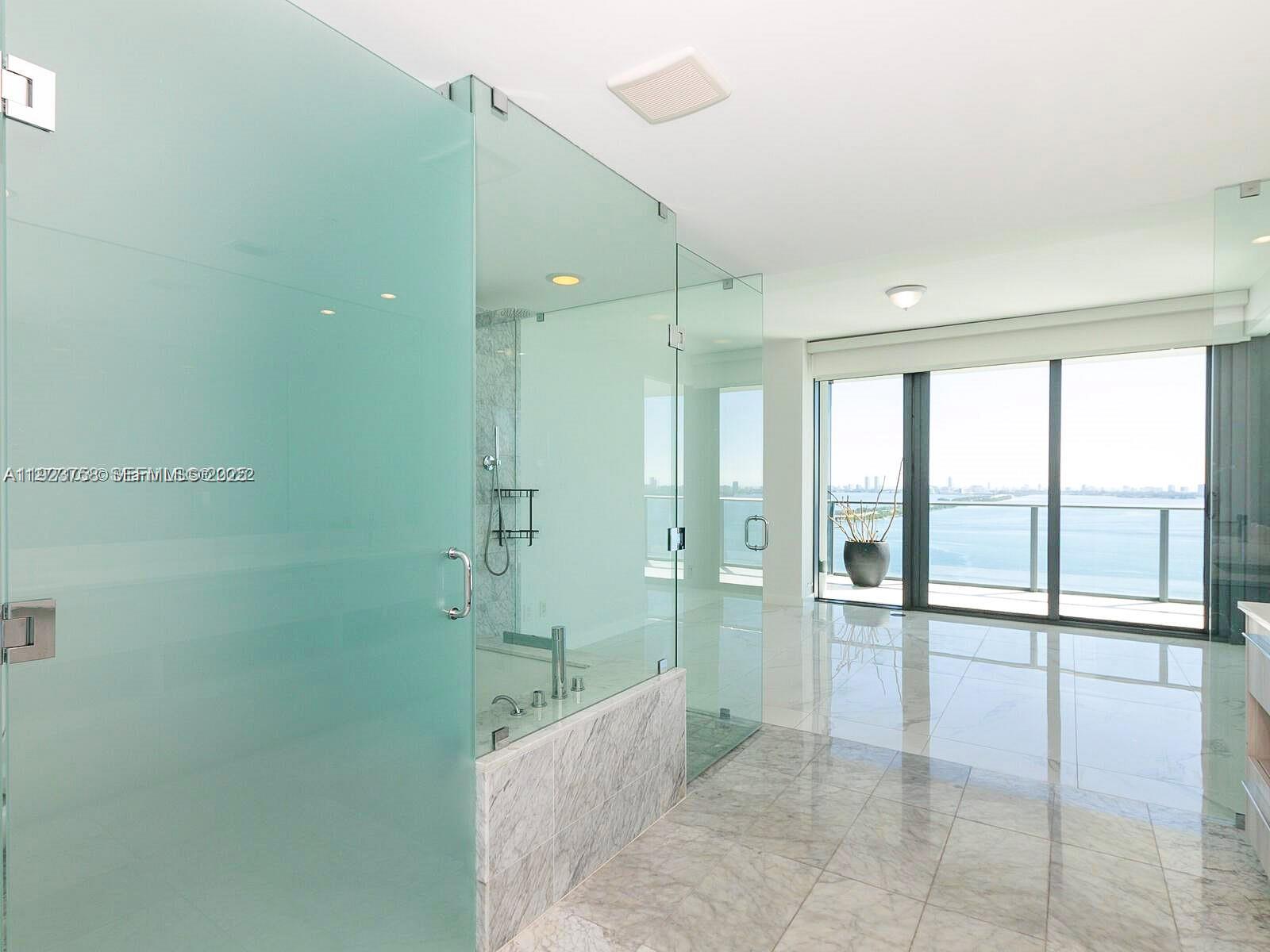 3131 NE 7th Ave # 2702