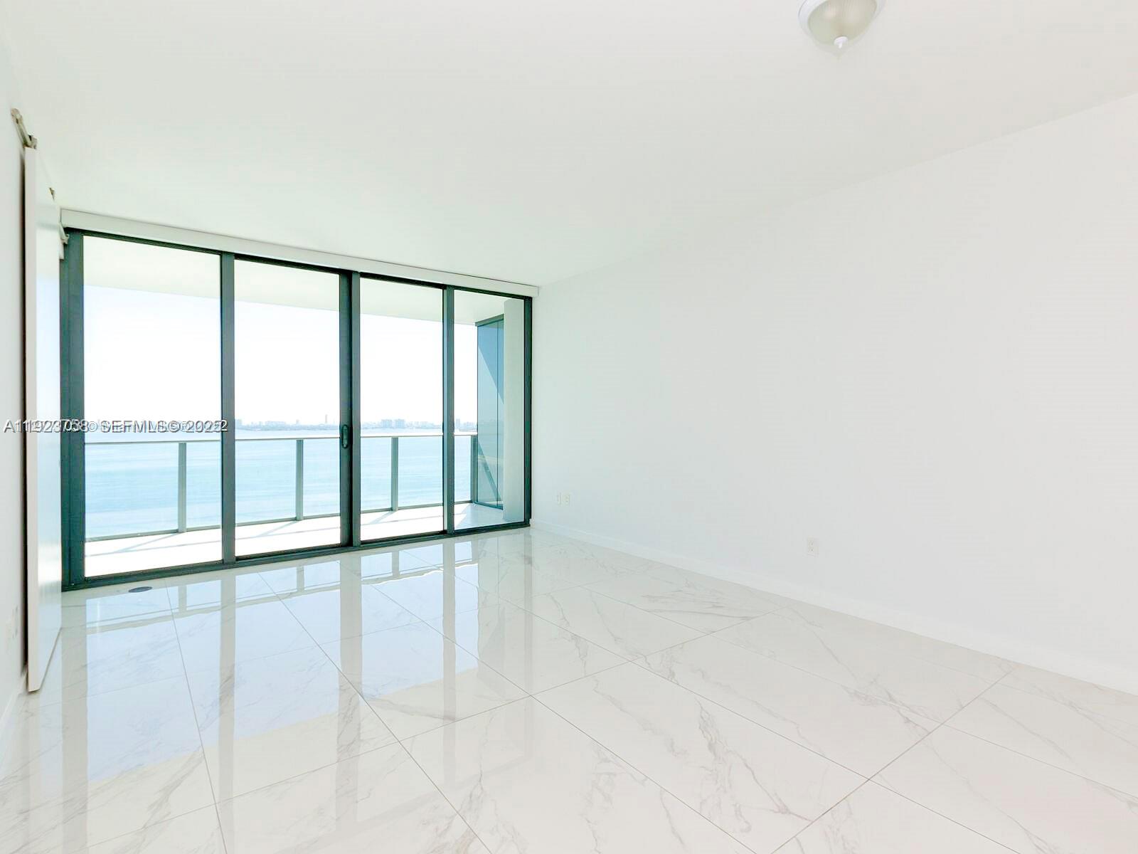 3131 NE 7th Ave # 2702