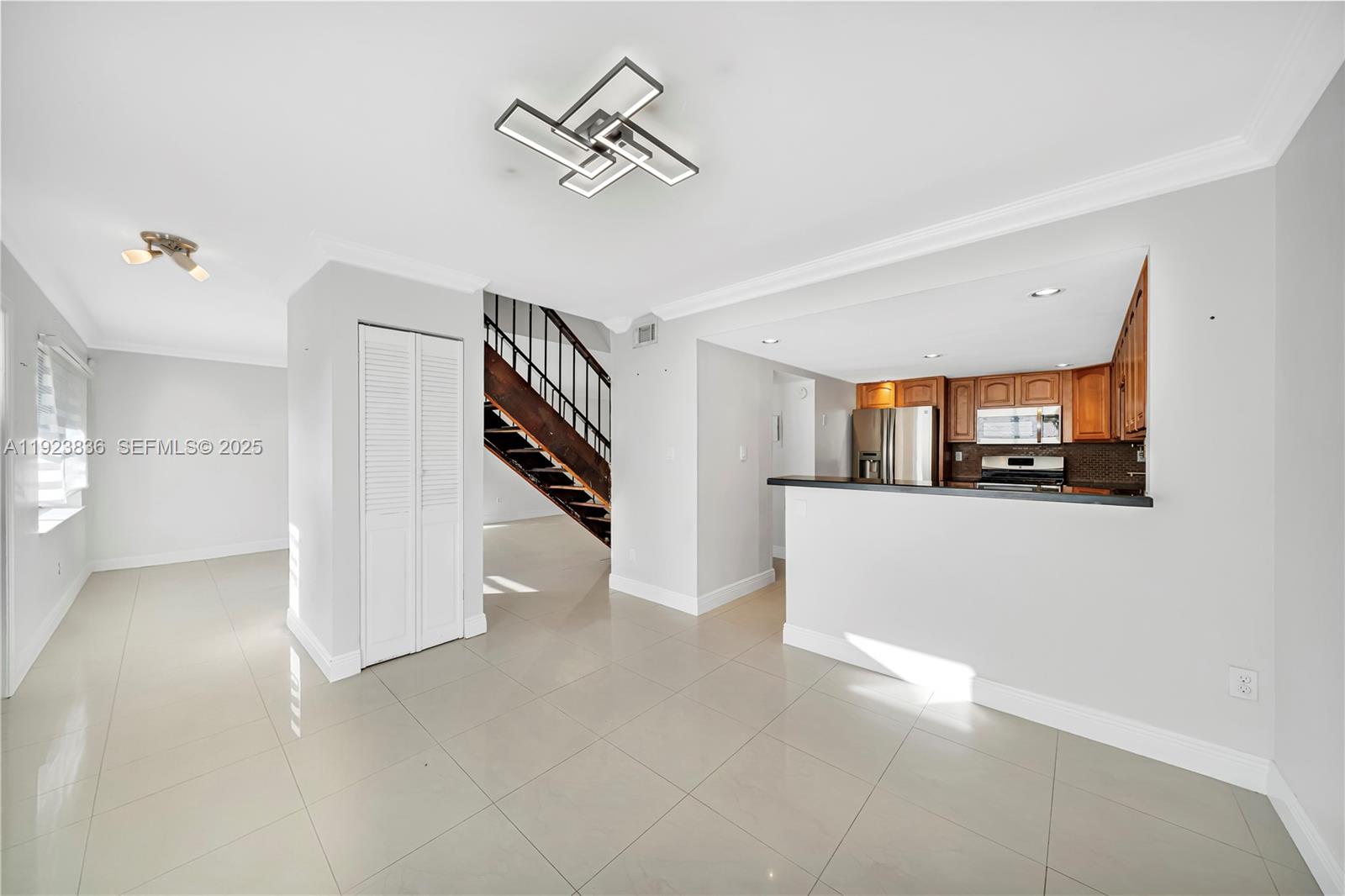 6864 SW 114th Pl # G61