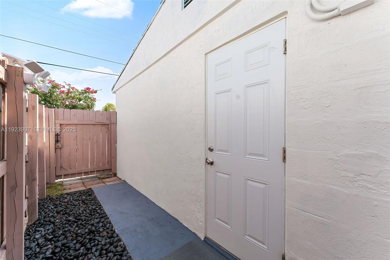 2634 Sheridan St # 1