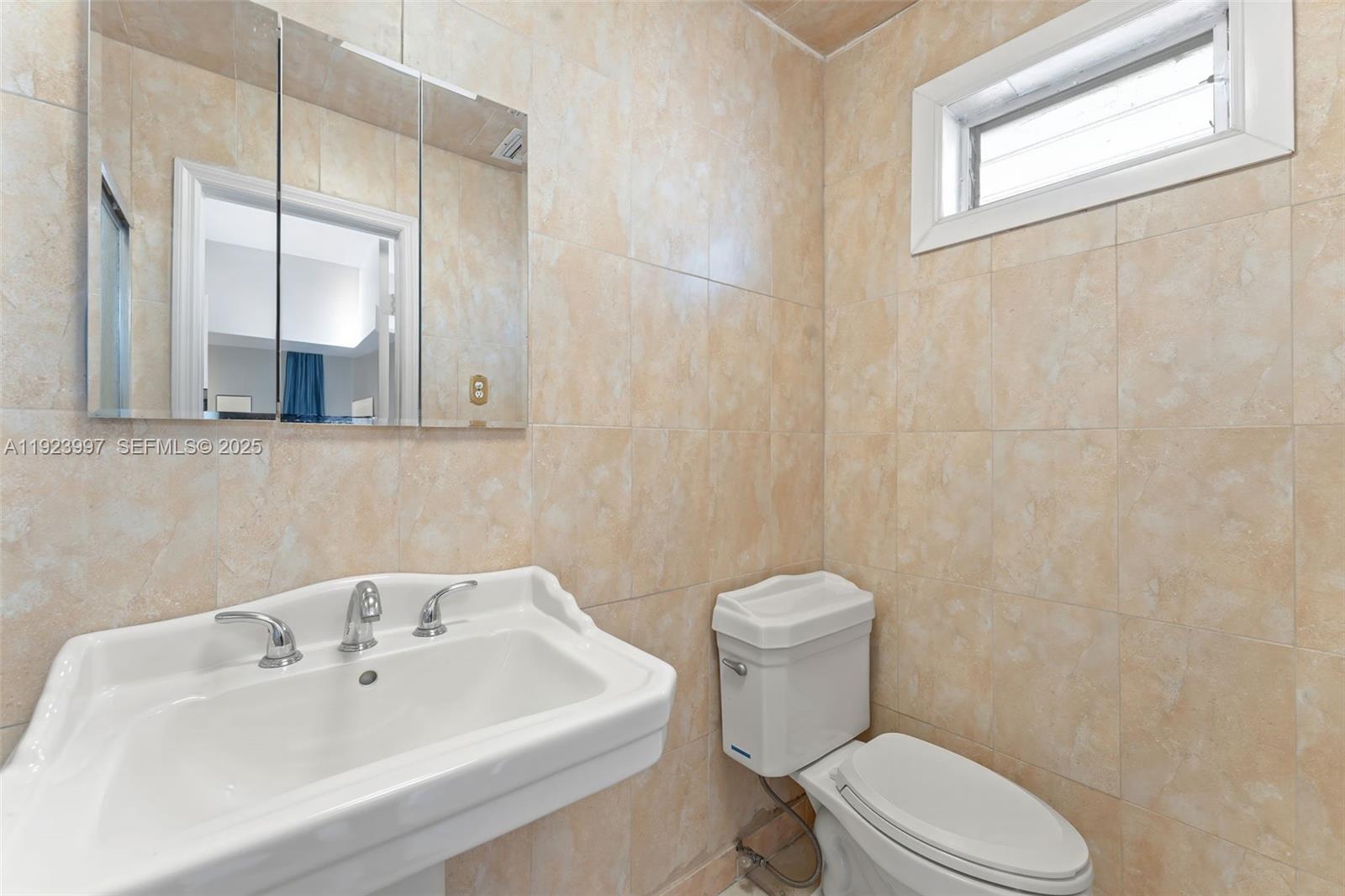 2634 Sheridan St # 1