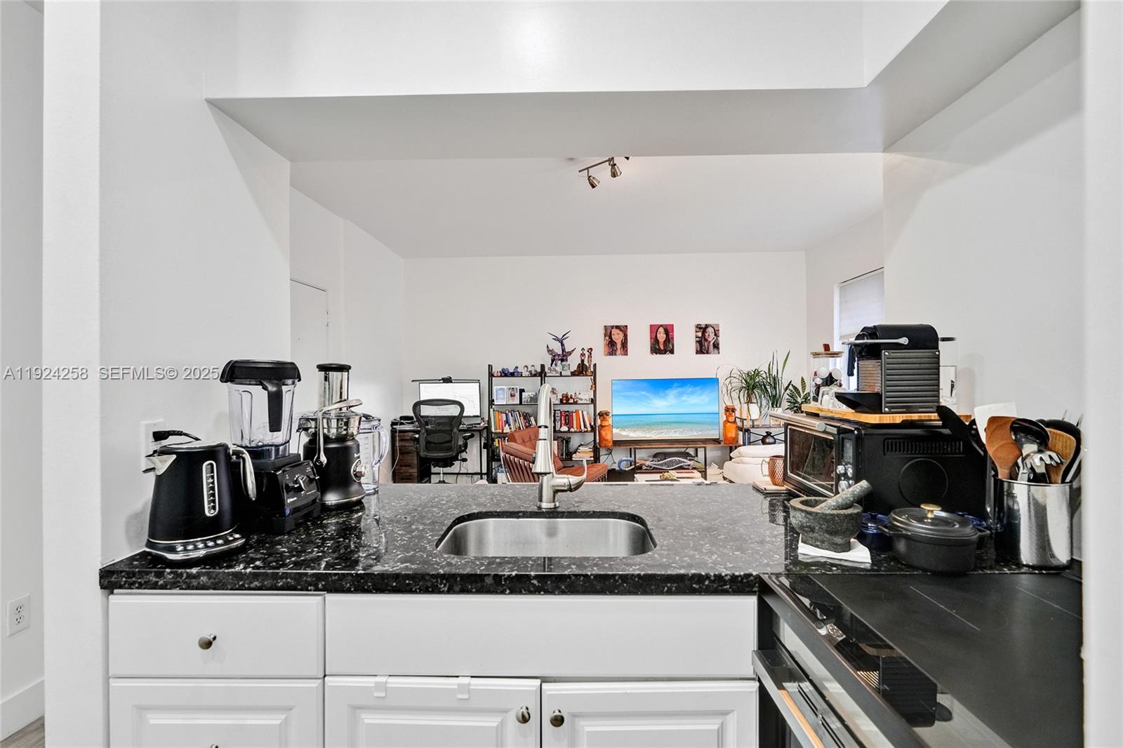 1200 Euclid Ave # 108