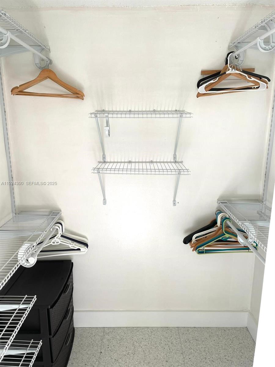 6424 Collins Ave # 204