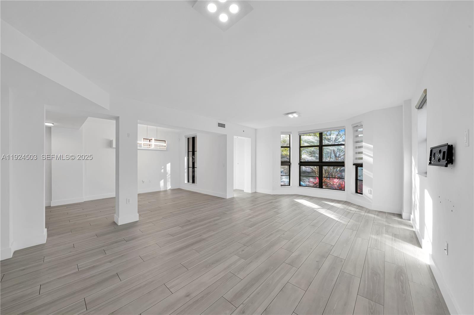 1650 Galiano St Unit: TH15