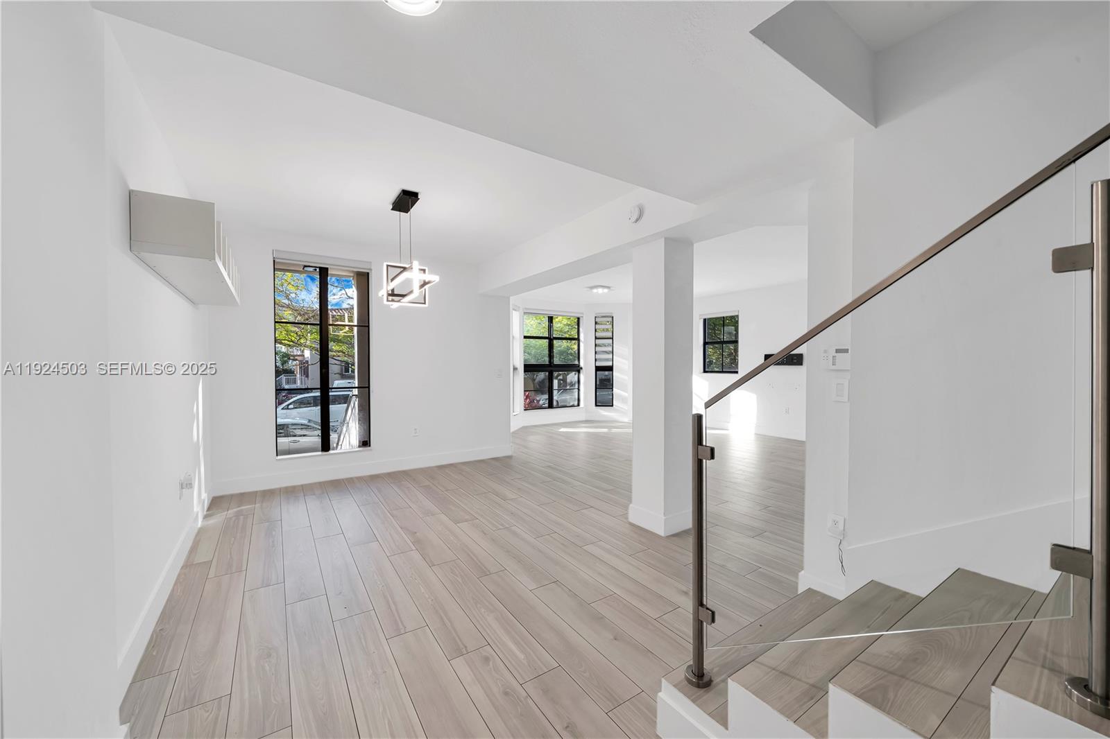 1650 Galiano St Unit: TH15