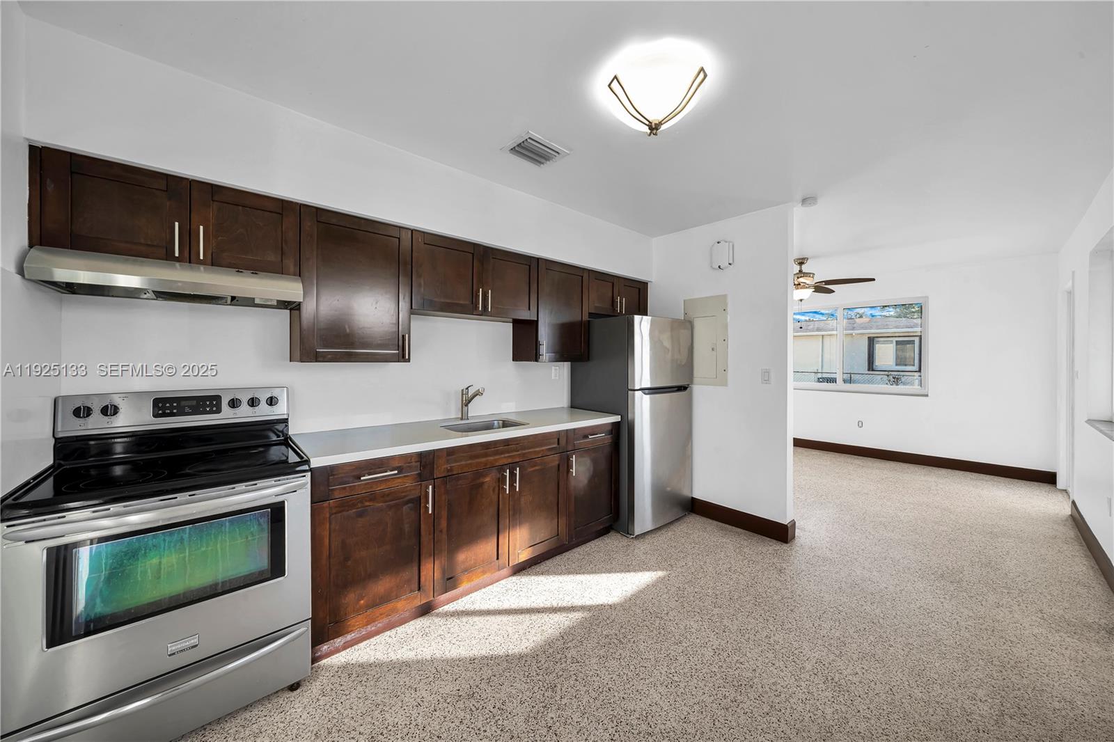 3471 SW 3rd St # 3471