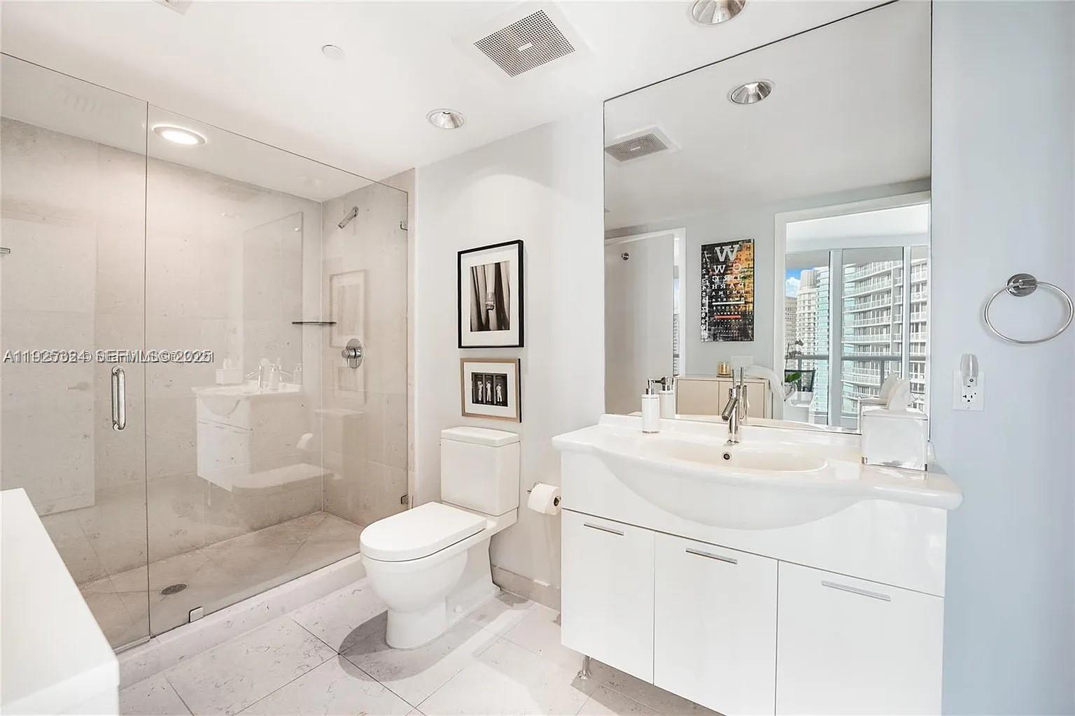 495 Brickell Ave # 3304