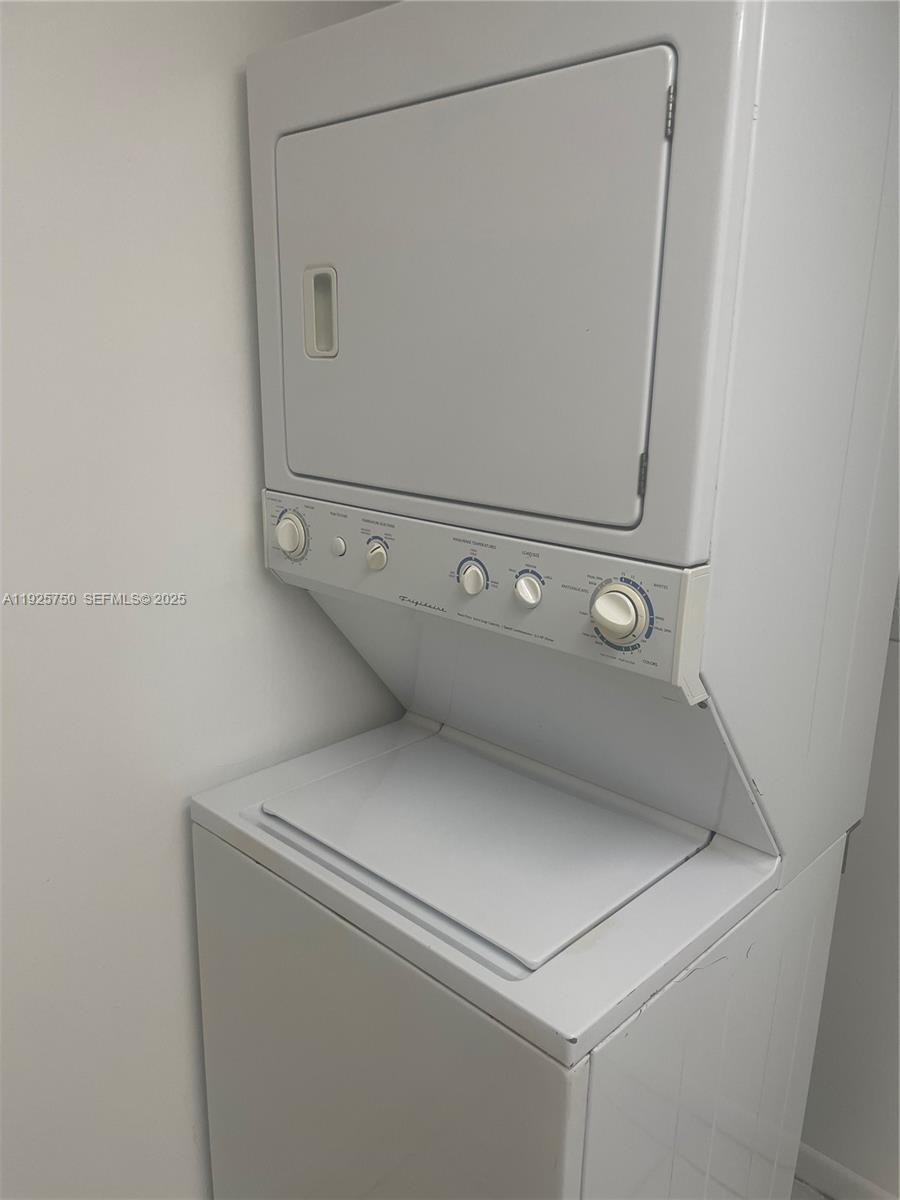 14851 SW 104th St # 21 Unit: 11-21