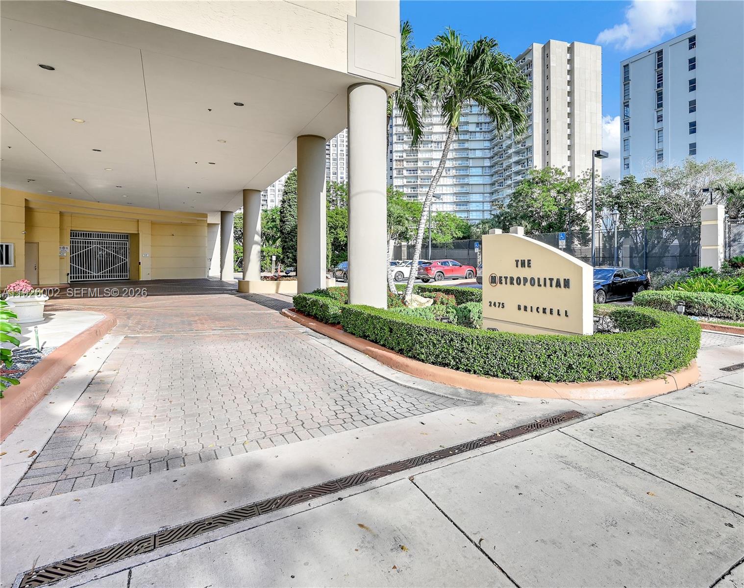 2475 Brickell Ave # 703