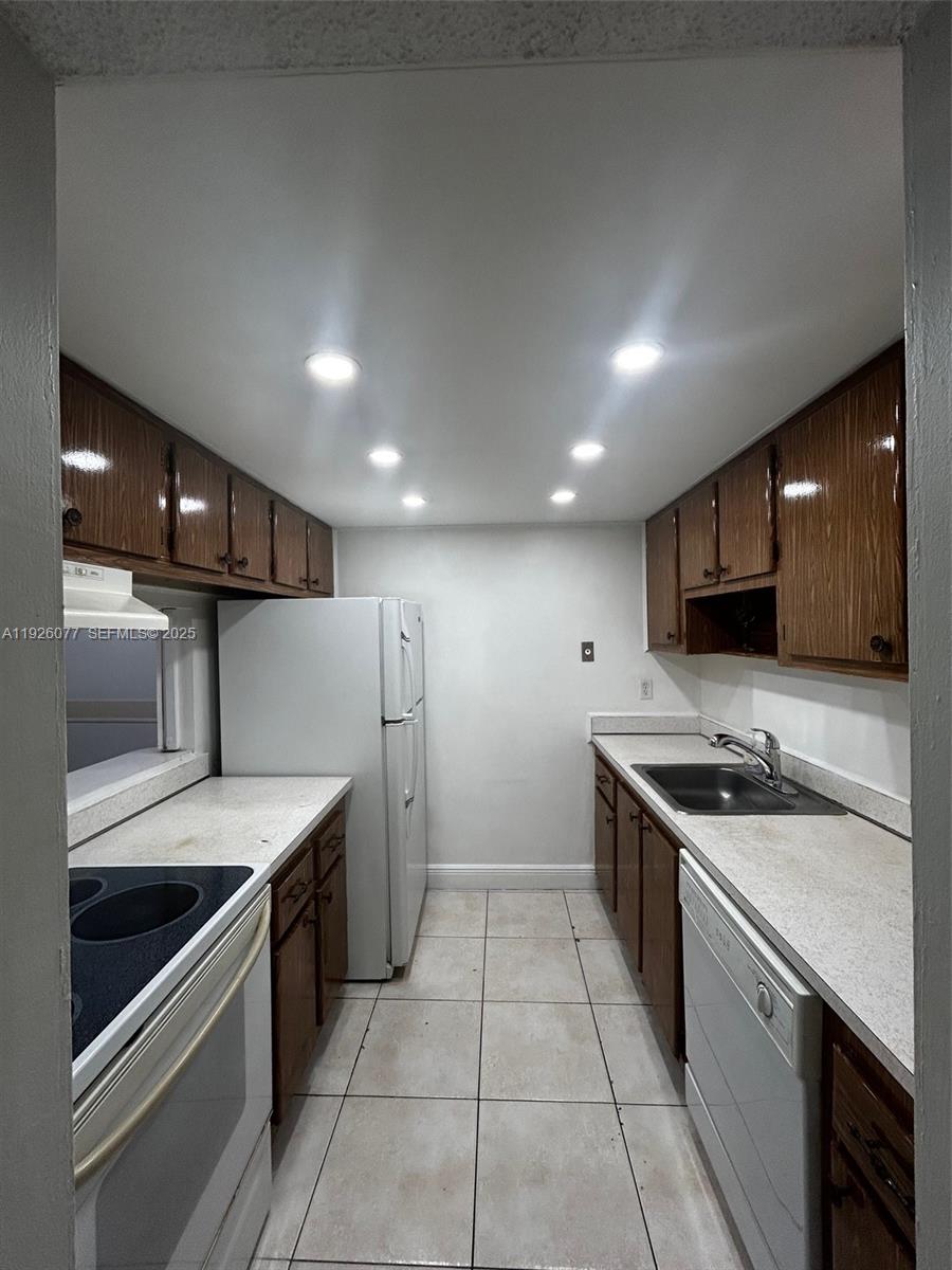 14311 N Kendall Dr # 103A