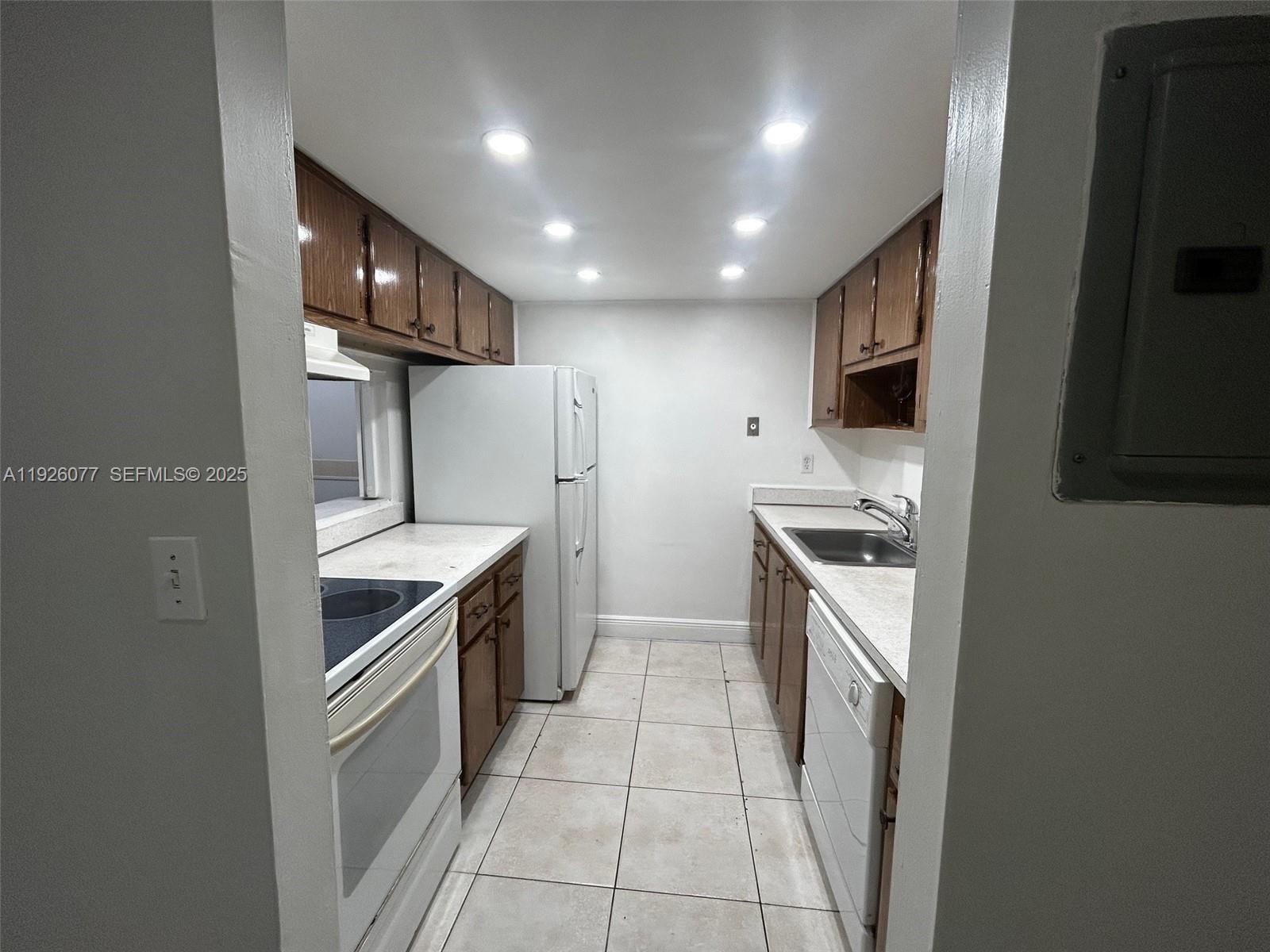 14311 N Kendall Dr # 103A