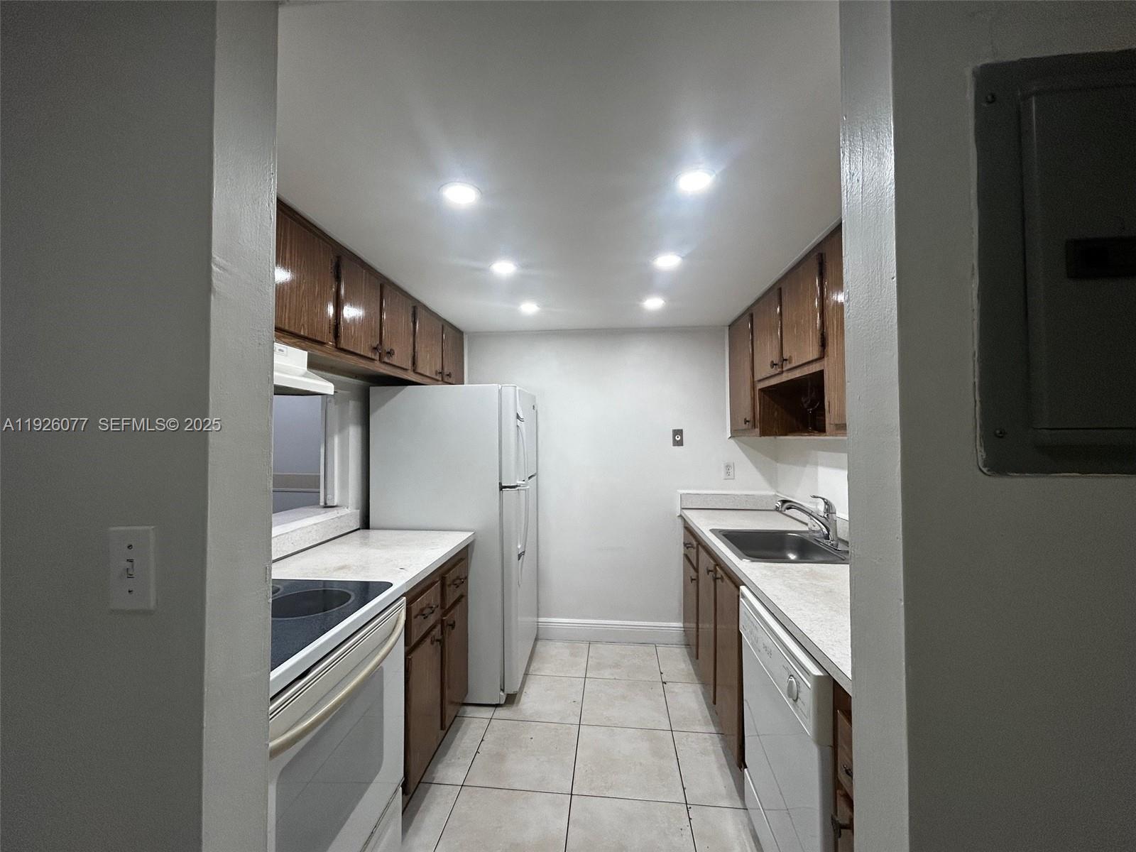 14311 N Kendall Dr # 103A