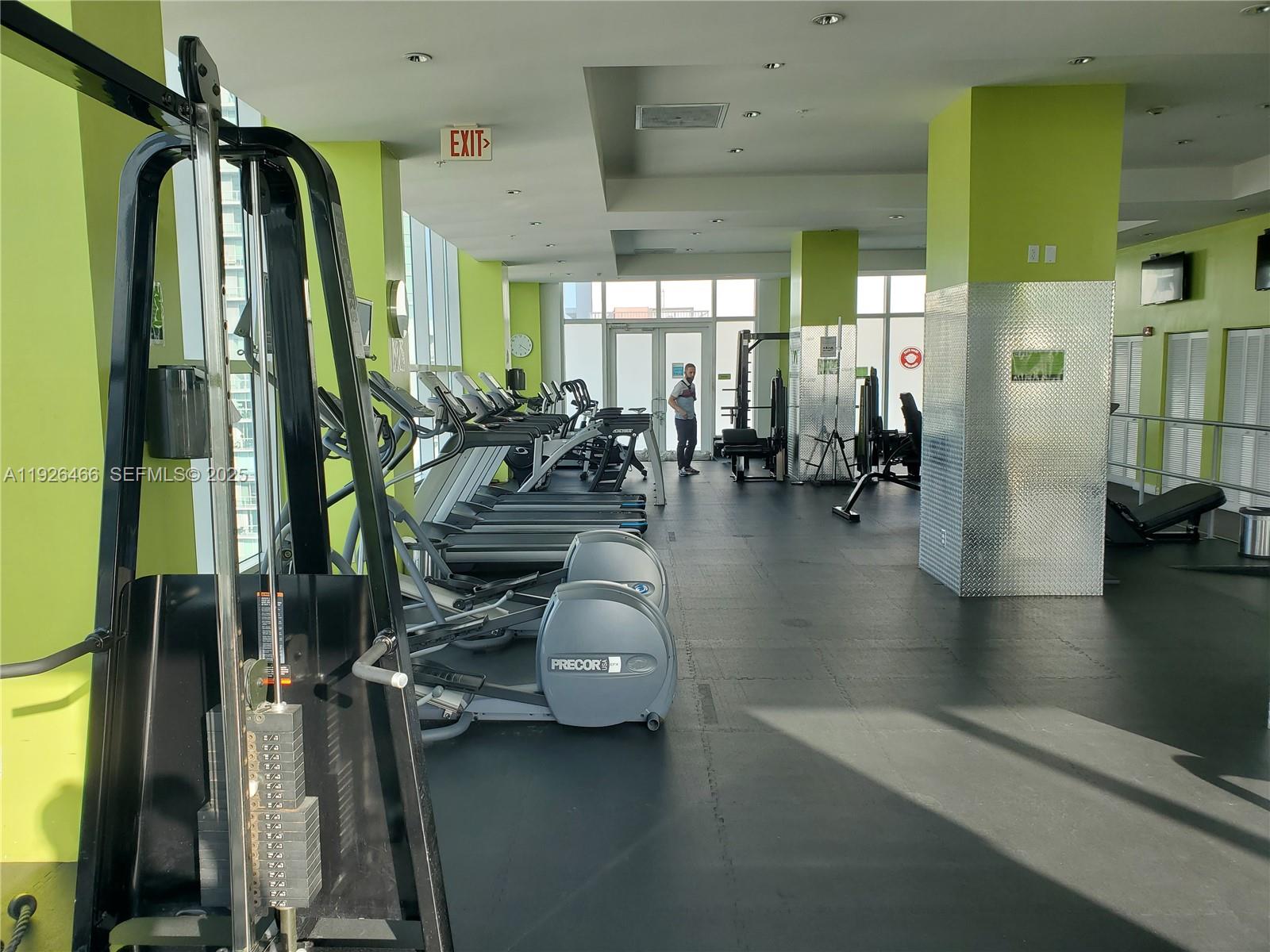 133 NE 2nd Ave # 1907