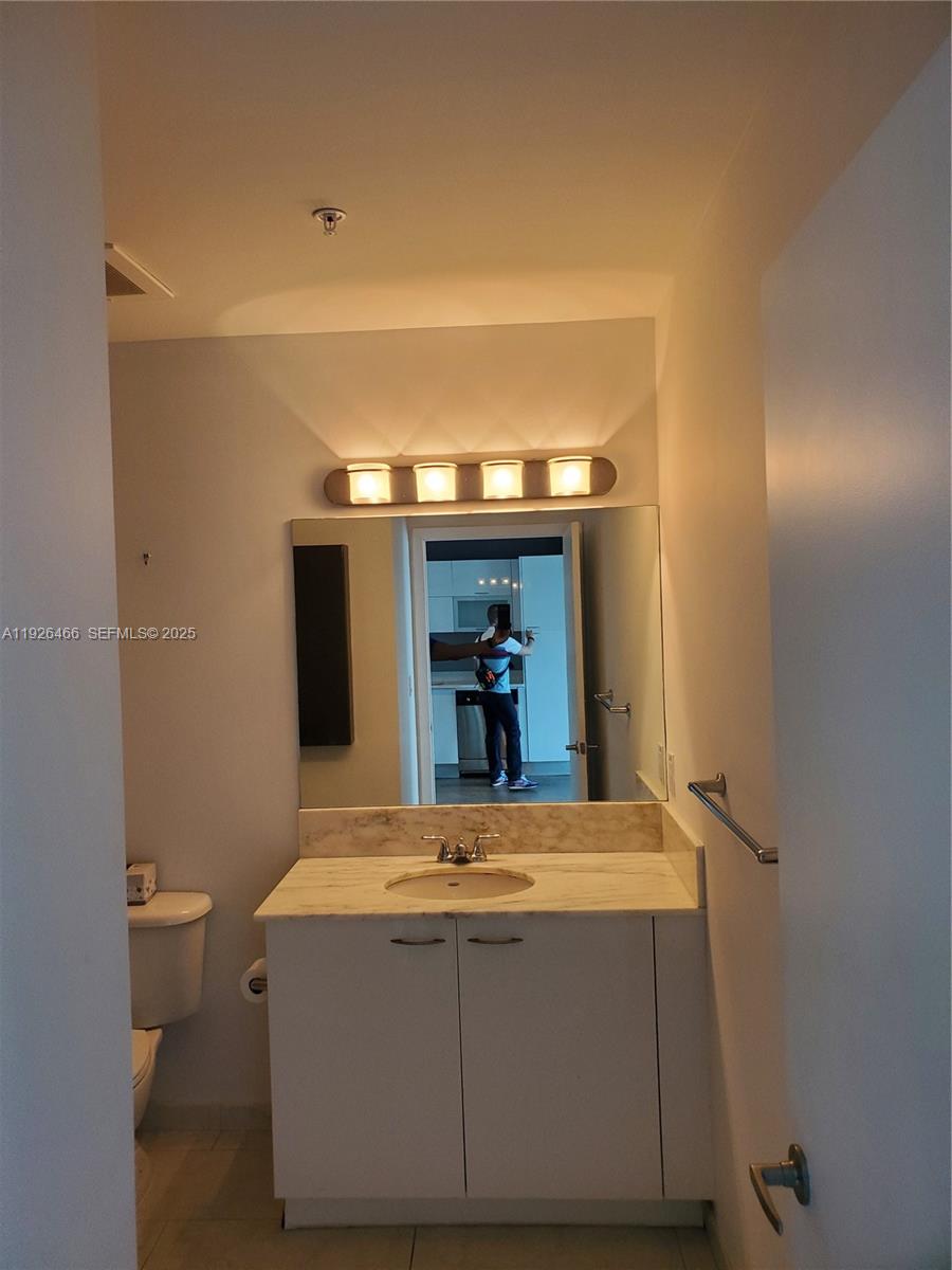 133 NE 2nd Ave # 1907