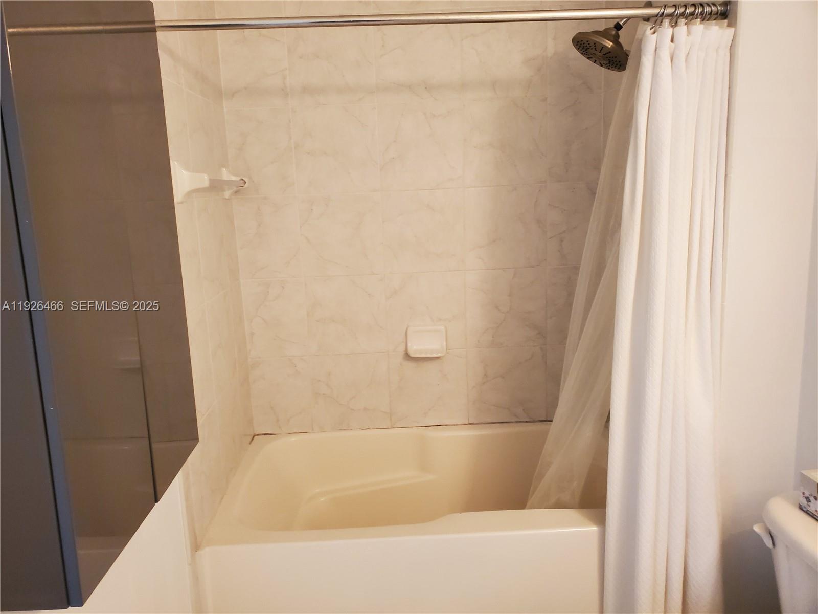 133 NE 2nd Ave # 1907