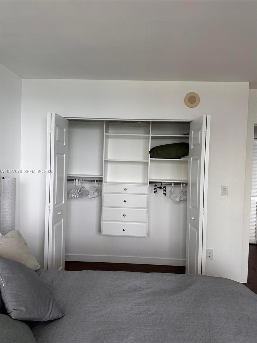 1155 Brickell Bay Dr # 1607