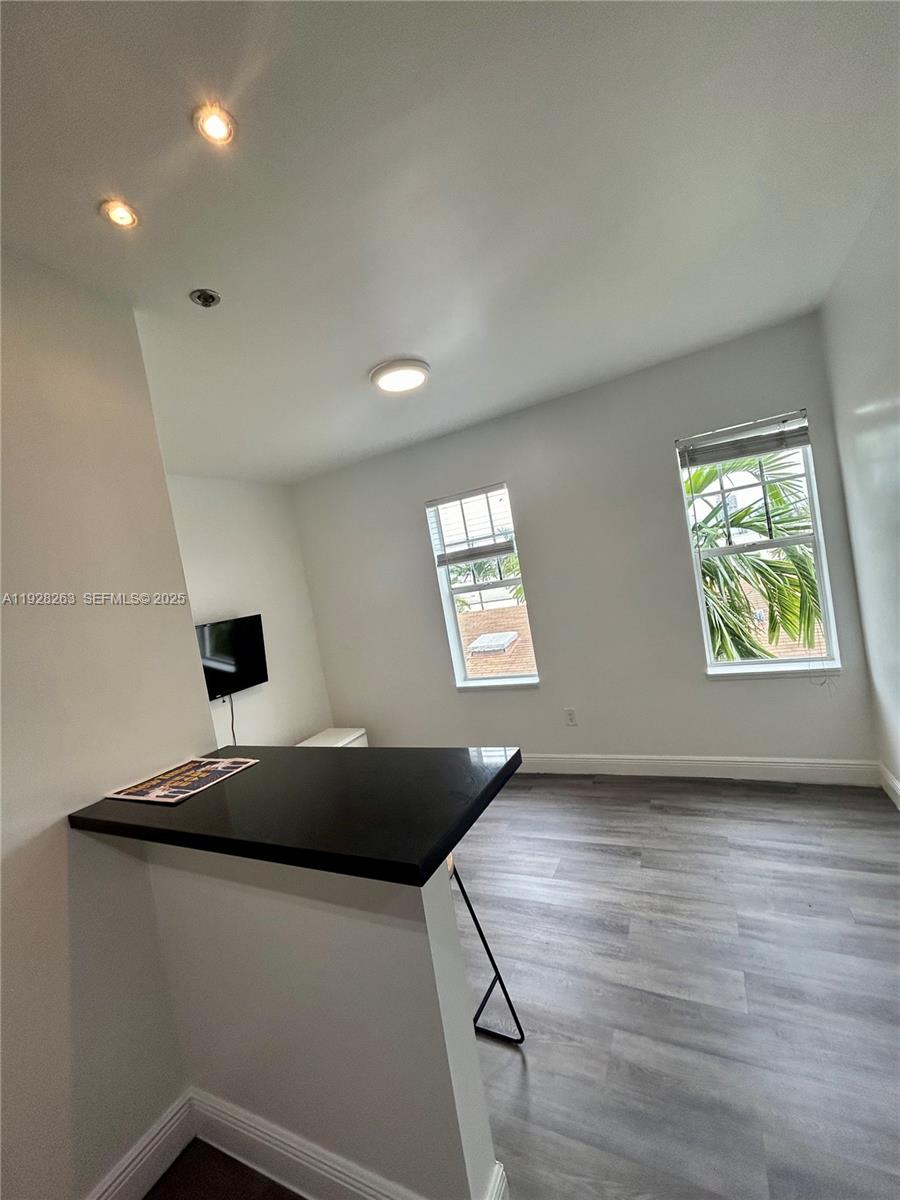 1244 Pennsylvania Ave # 305