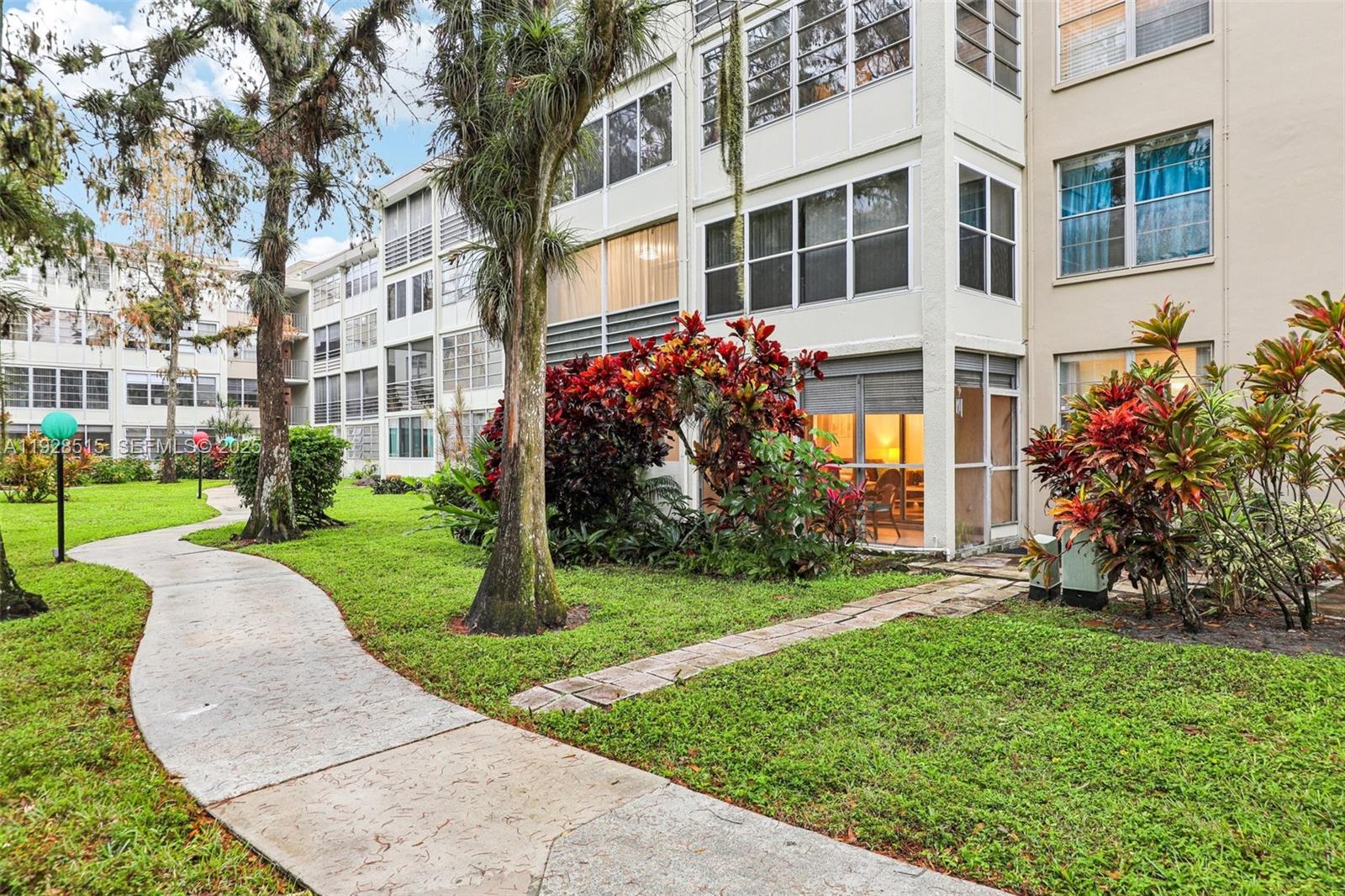 2900 NW 48th Ter # 115