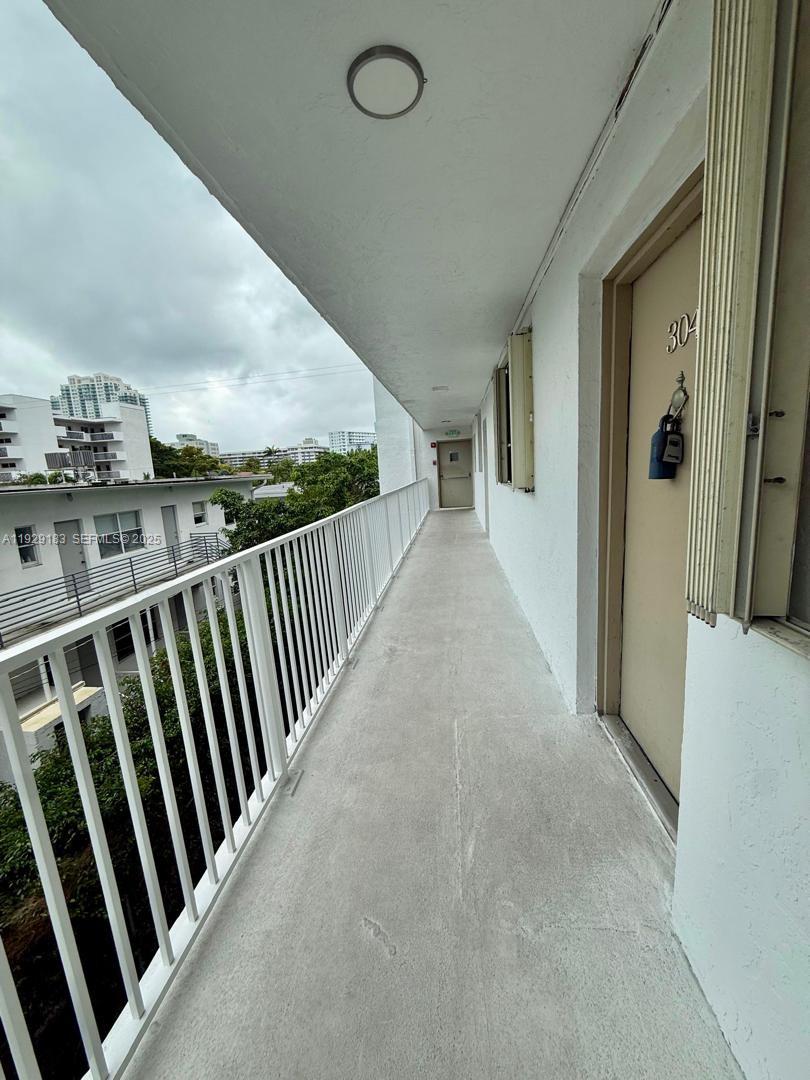 910 Michigan Ave # 304