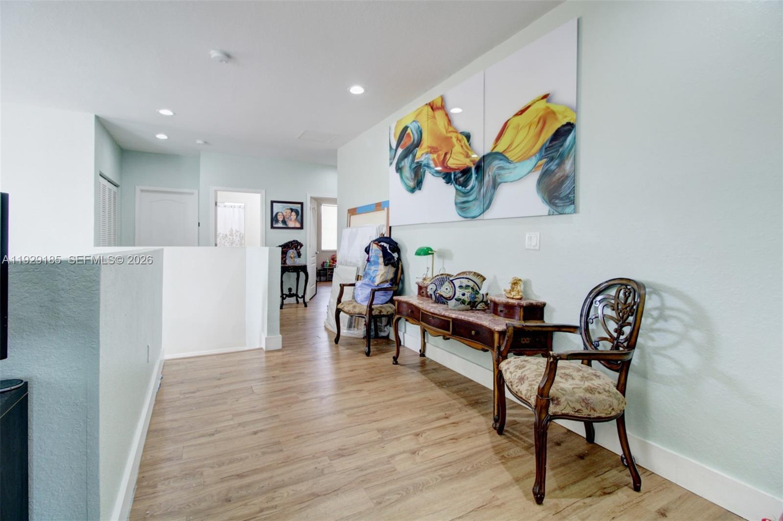 1156 NE 37th Pl