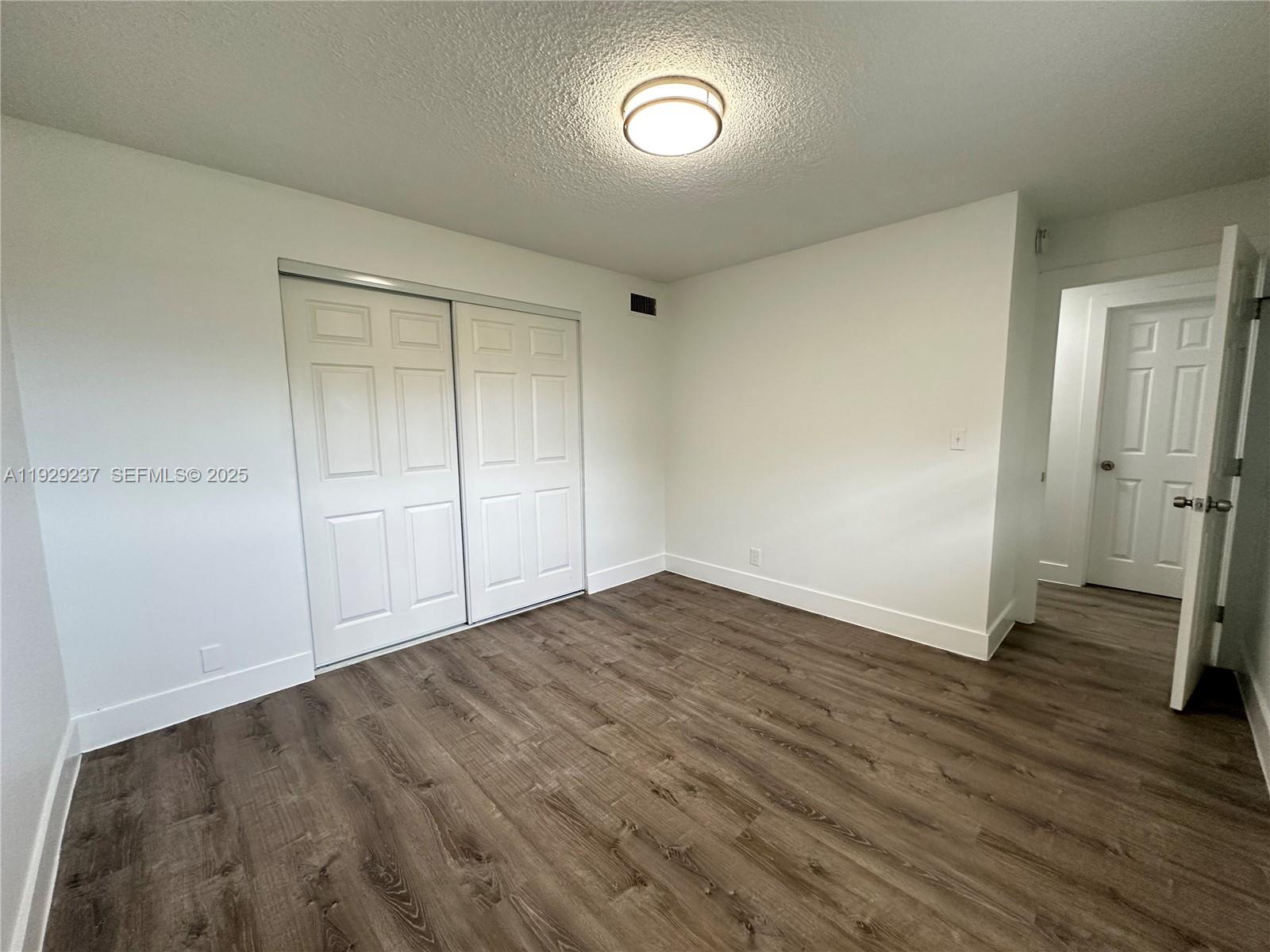 2500 Johnson St # 14