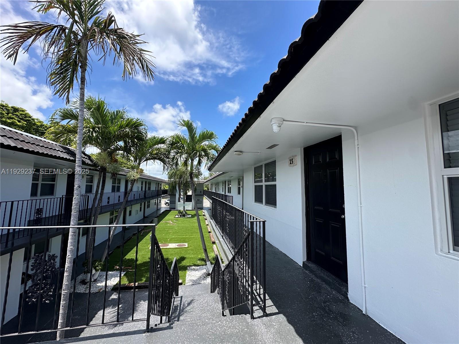 2500 Johnson St # 14