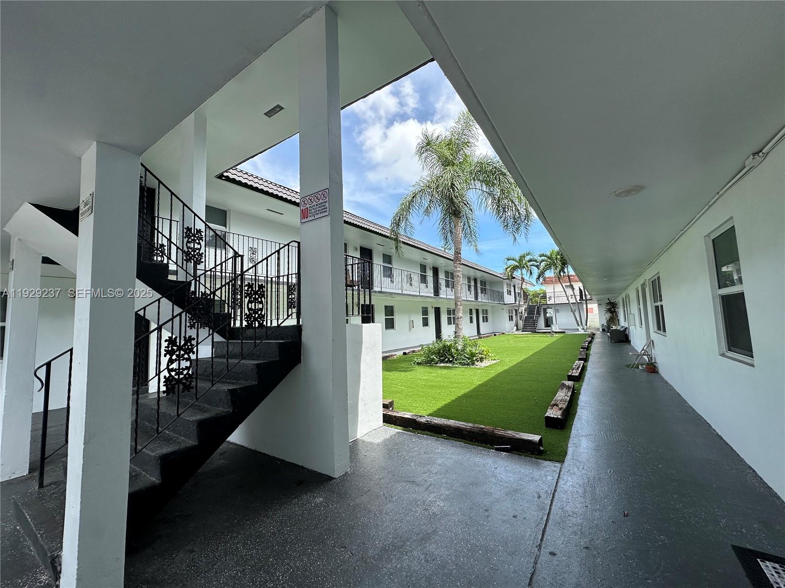 2500 Johnson St # 14