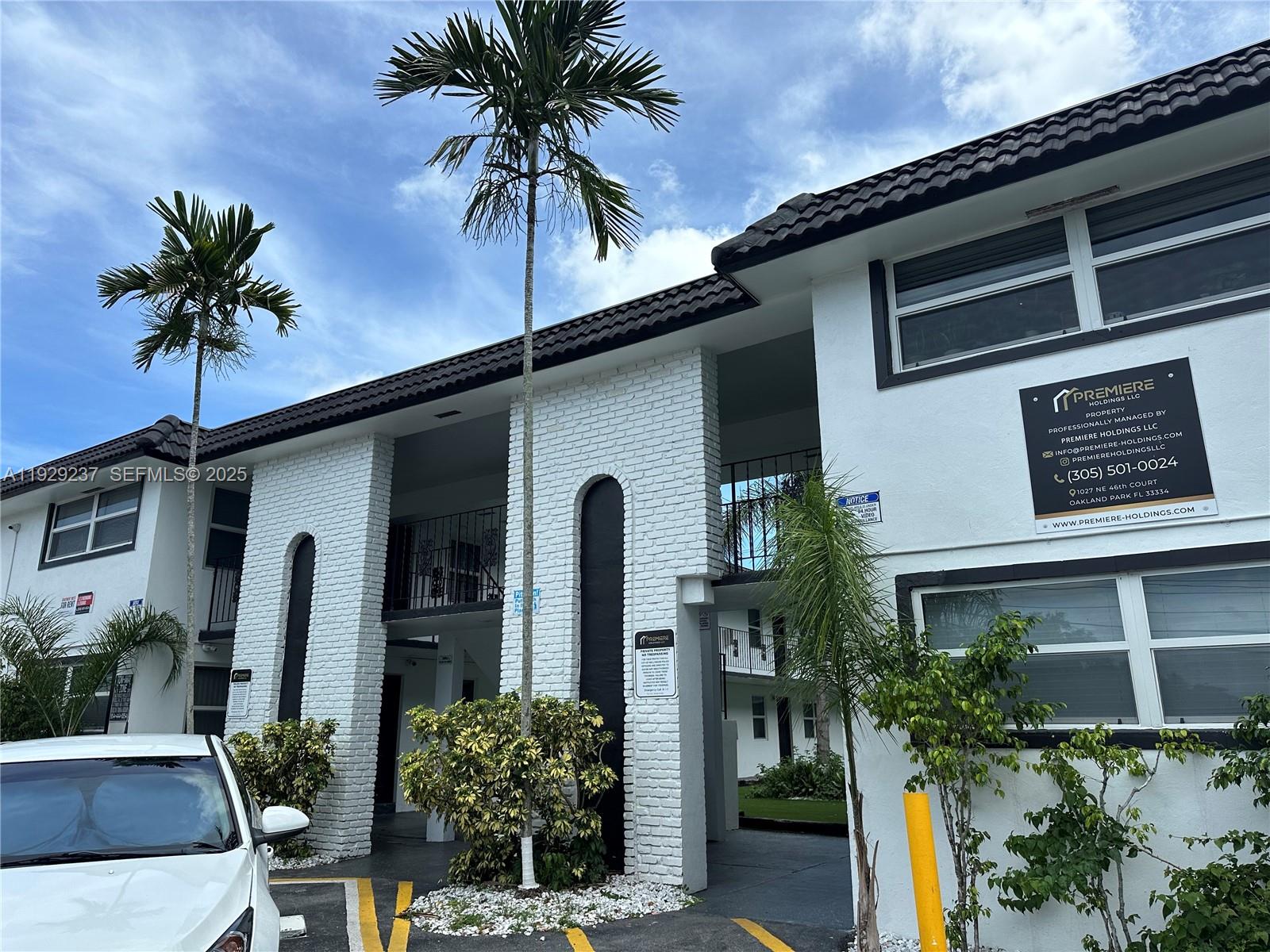 2500 Johnson St # 14