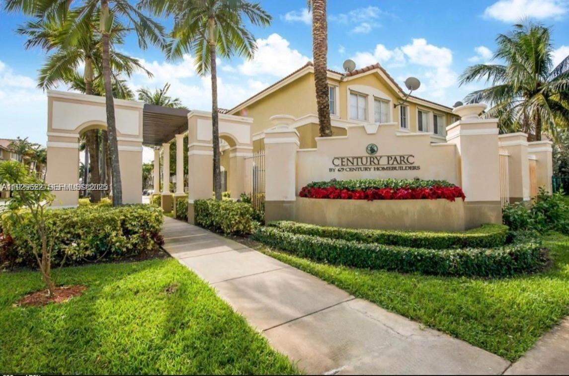 8882 W Flagler St # 208