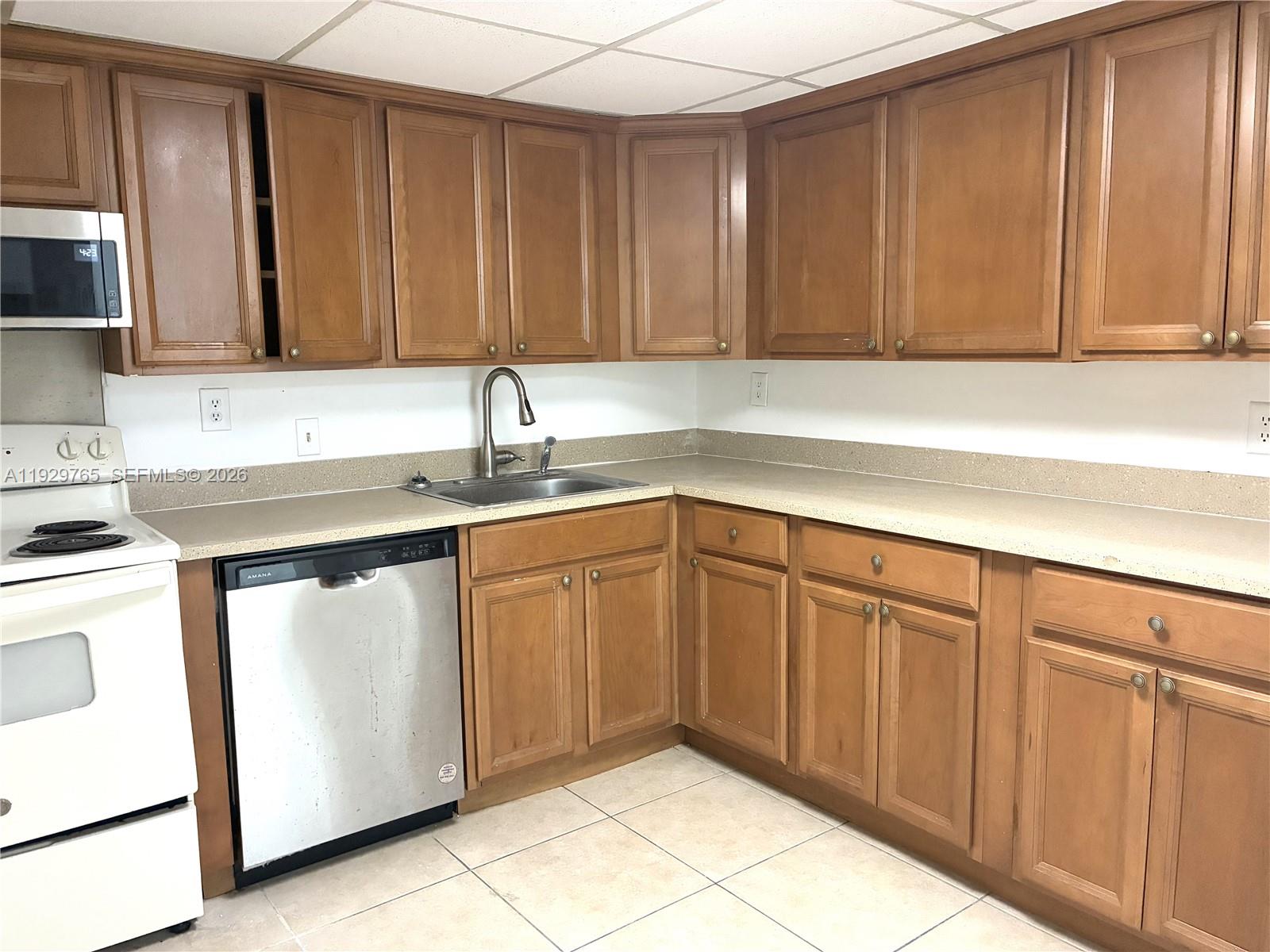 2450 NE 135th St # 410